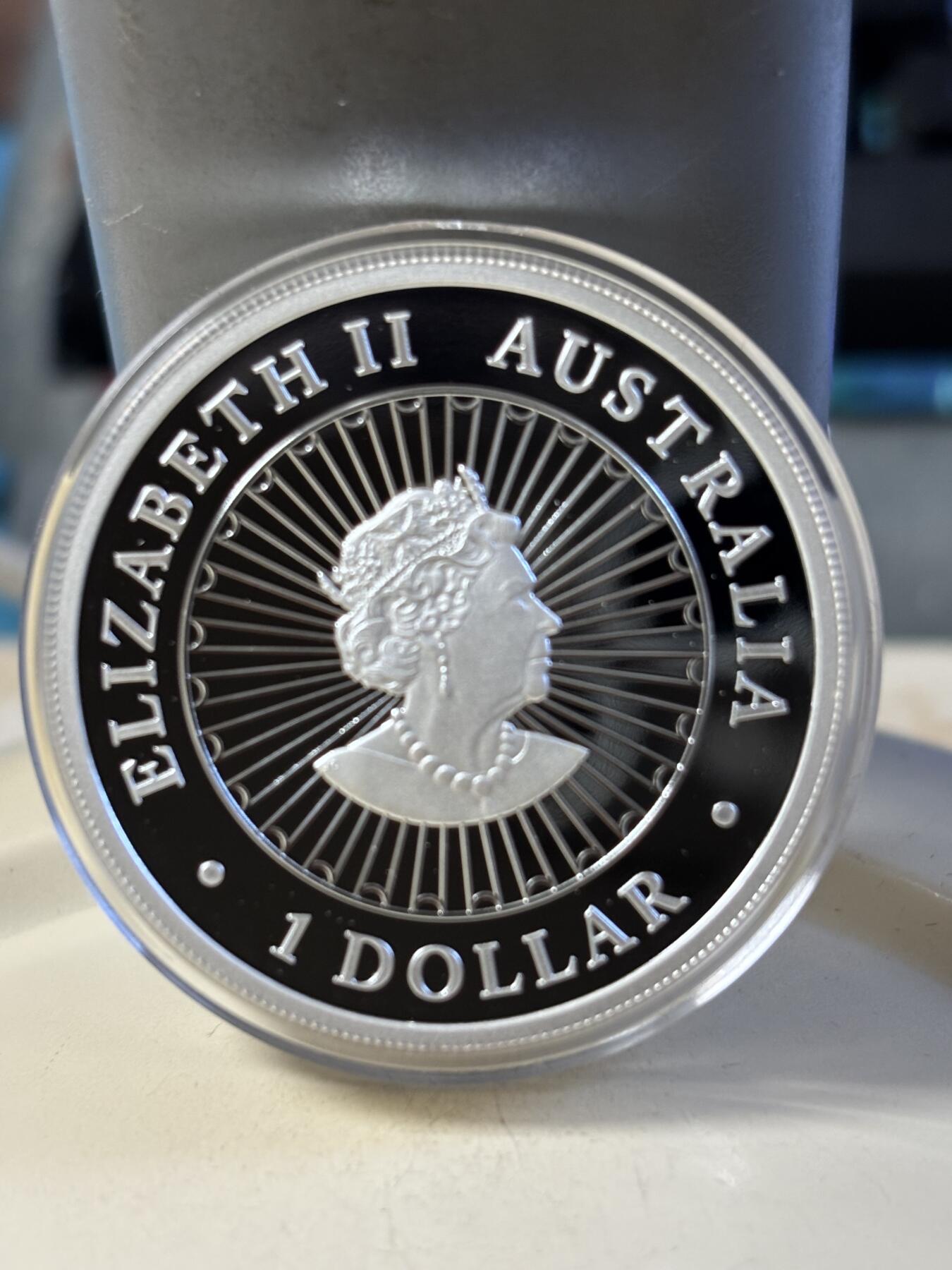 第181期拍卖 澳大利亚2022年南大陆3澳洲鸟类镶嵌蓝色云母1盎司银币，999银，发行5000枚