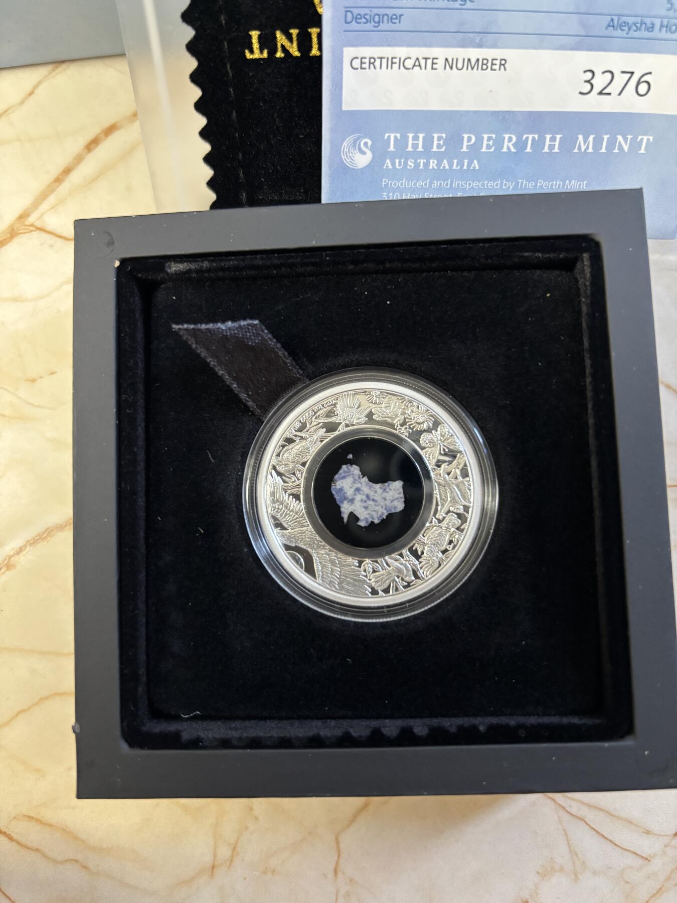 第181期拍卖 澳大利亚2022年南大陆3澳洲鸟类镶嵌蓝色云母1盎司银币，999银，发行5000枚