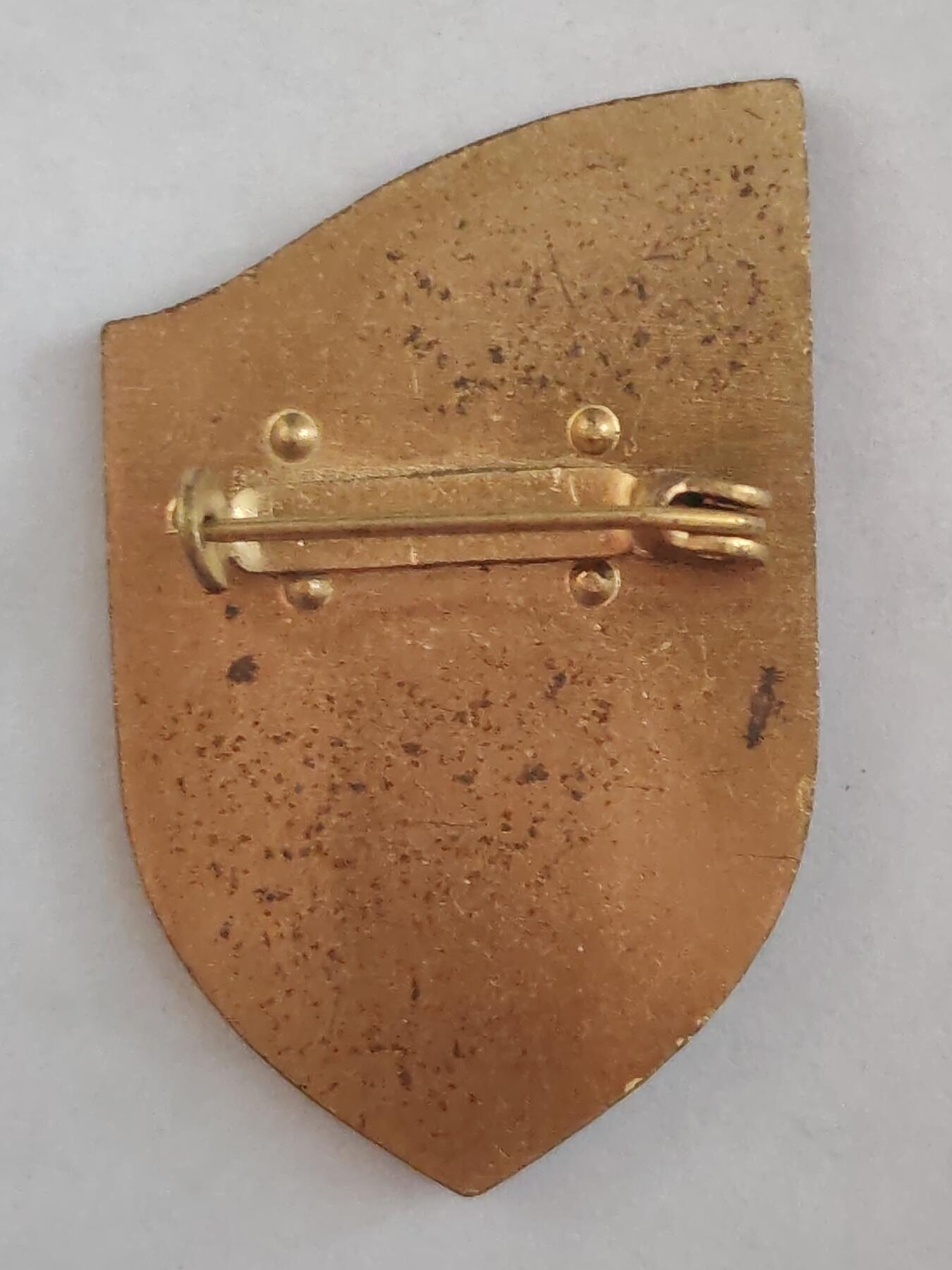 韵星假日拍卖第三十期 -- Rimey Holidays Auction 30 民主德国史塔西三十五周年证章