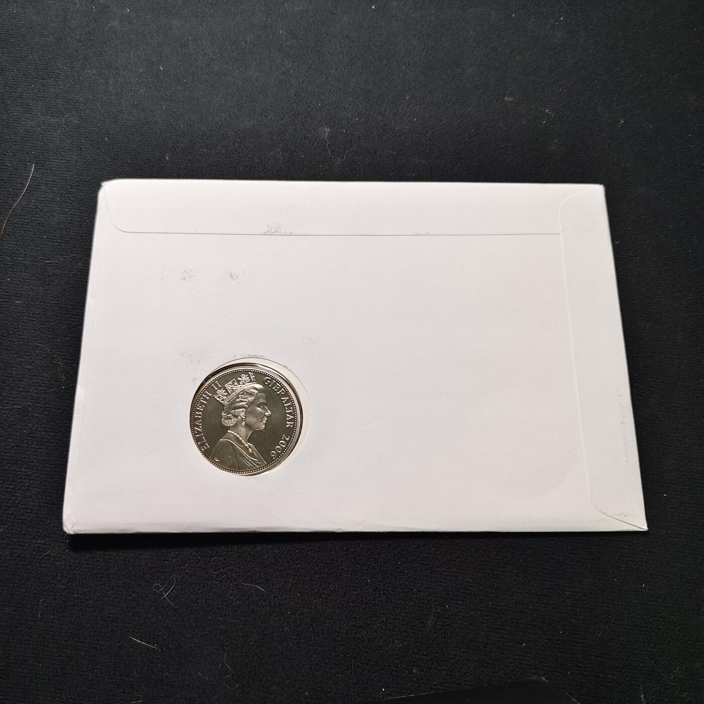 【全场包邮】纯粹捡漏拍475场（免费代拍第12场） 【邮币封】直布罗陀2006年1克朗女王八十年辉煌岁月当祖母克朗型纪念币邮币封