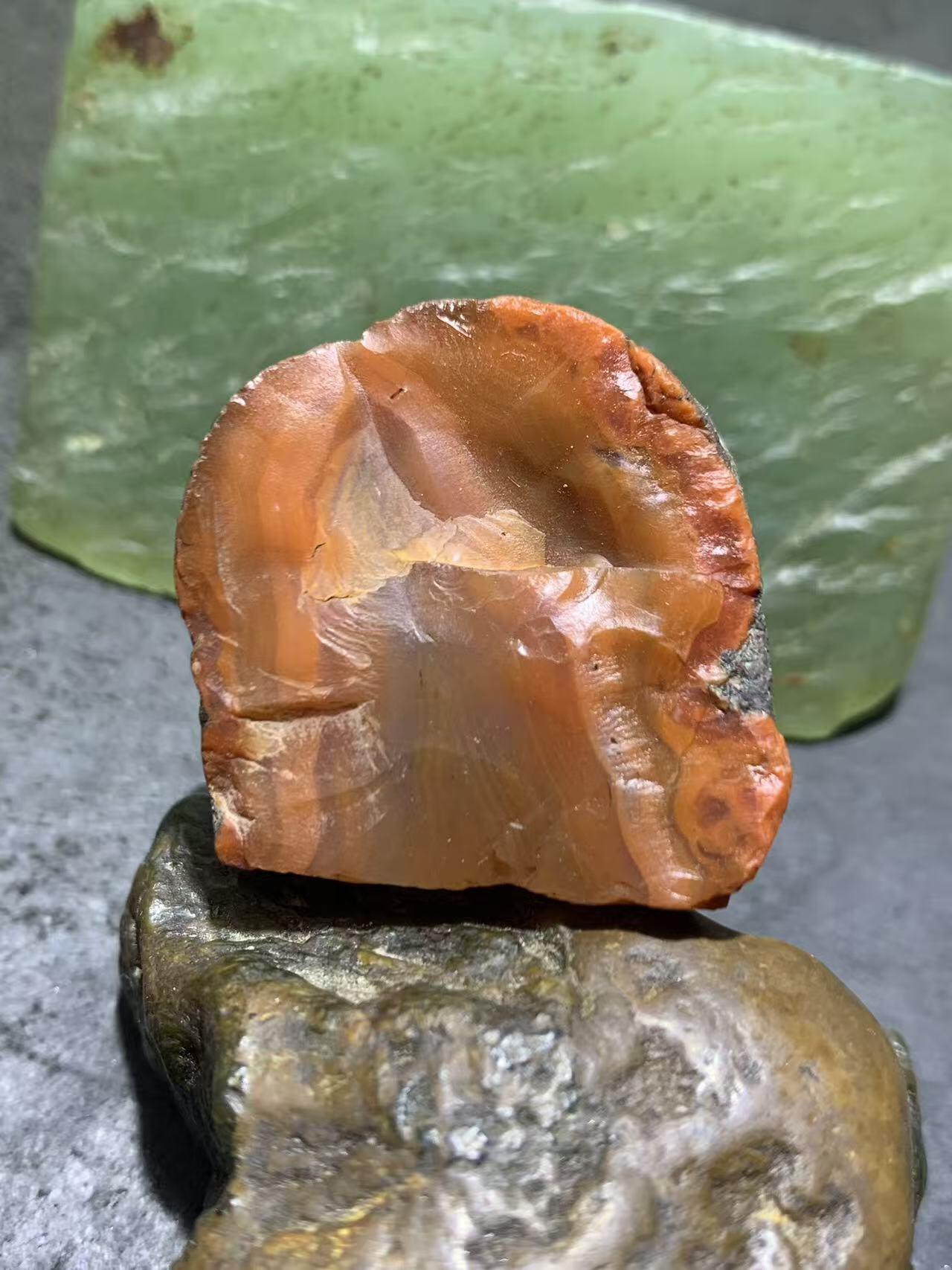 精美原皮红冻料大开窗南红玛瑙原石一颗