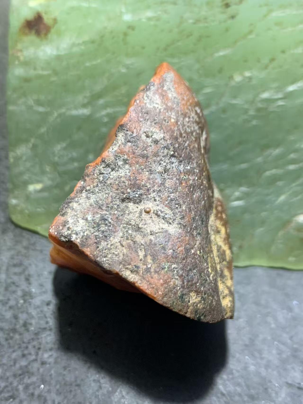 精美原皮红冻料大开窗南红玛瑙原石一颗