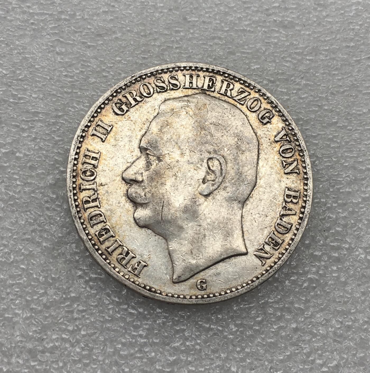 世界钱币专场拍卖 每周二开拍