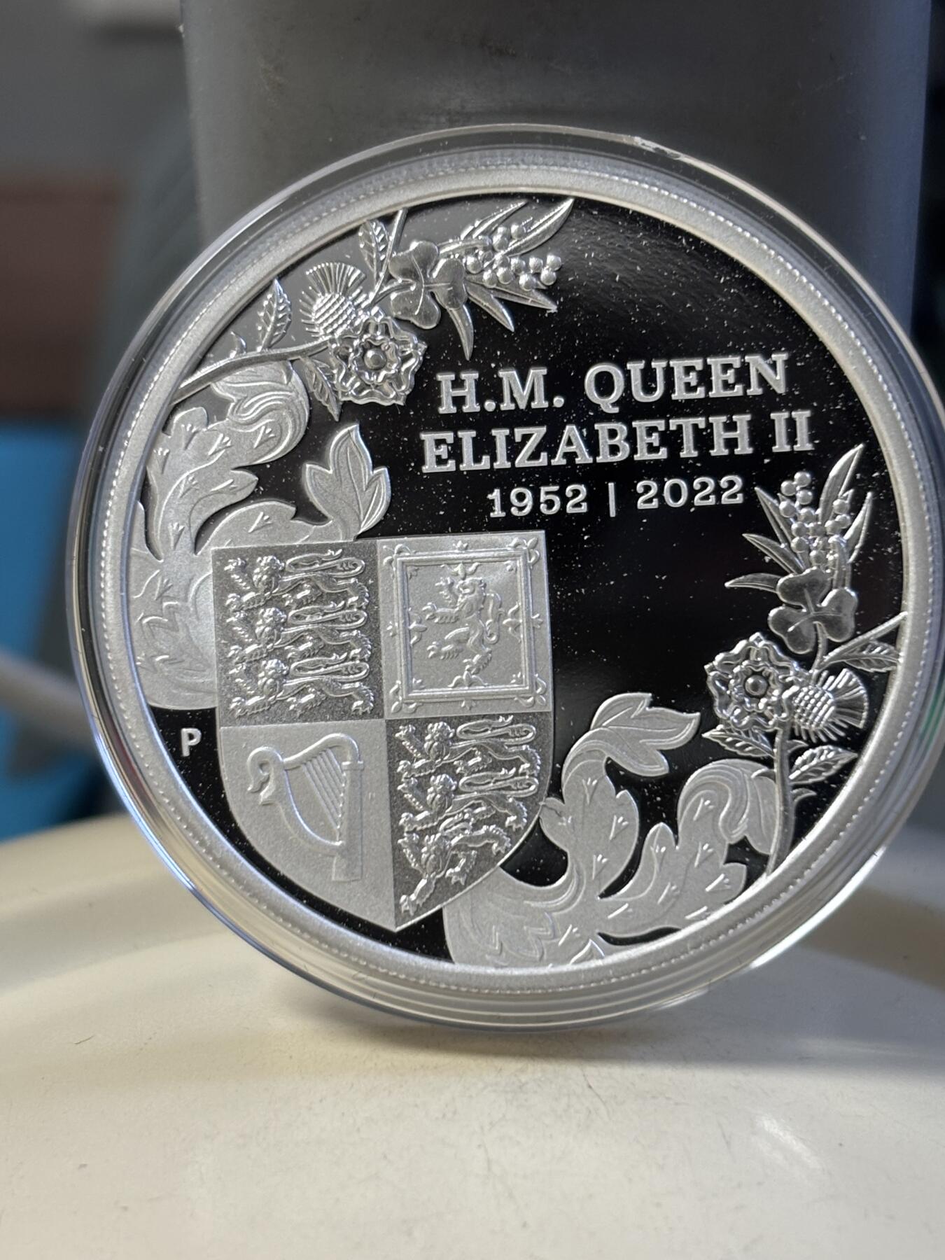 第181期拍卖 澳大利亚2022年伊丽莎白二世女王白金禧年纪念银币,9999银，发行5000枚