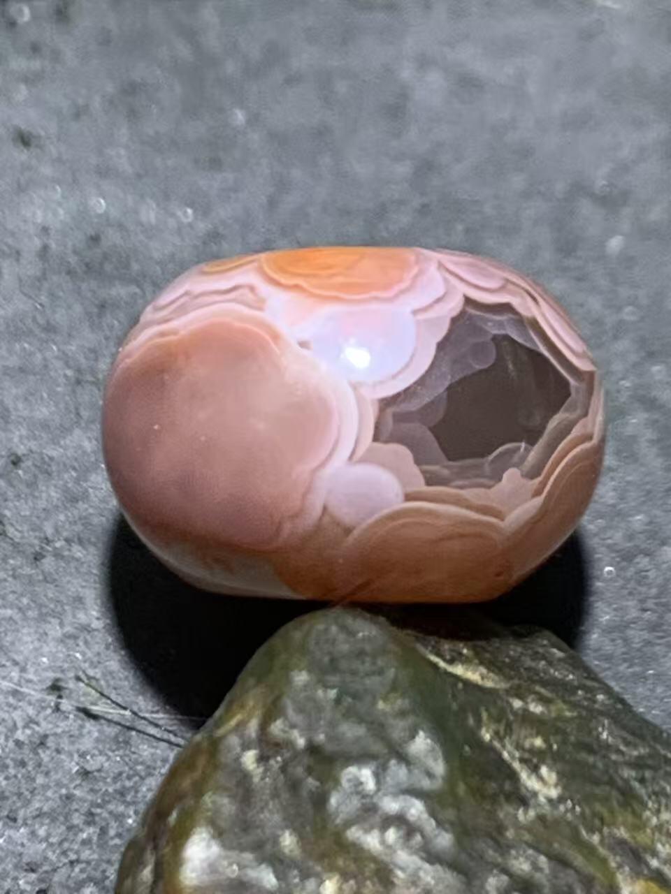 红白荔枝冻川料红玛瑙平安扣一个