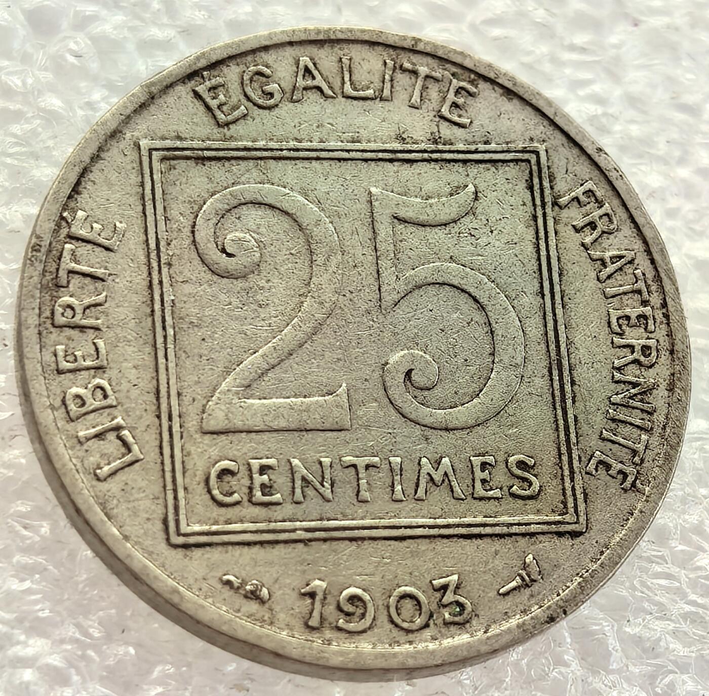  外国优质老铜币银币，周六九点倒数截拍，满百包邮，可寄存半年，喜欢朋友微信扫描二维码可直接参拍 法国1903年第三共和国自由女神25分