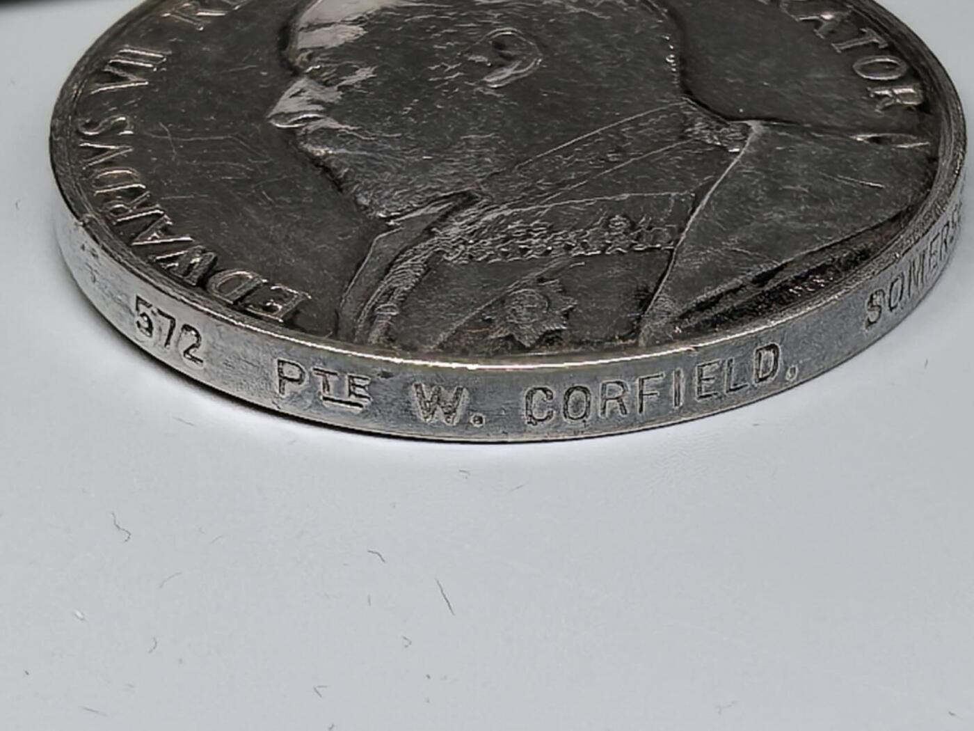 小驴勋章奖章收藏11月8日周六晚6点拍卖（珍爱和平，收藏战争，铭记历史，勿忘国耻，忠党爱国。有偿代拍，送拍规则在简介最后，参拍须阅读规则后再参拍，关系到运费包装发货时效真假辨别等关键信息，拍卖时不再发原图，看大图店主微信码在最后拍品里）