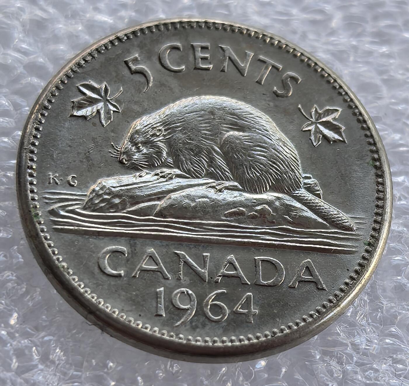  外国优质老铜币银币，周六九点倒数截拍，满百包邮，可寄存半年，喜欢朋友微信扫描二维码可直接参拍