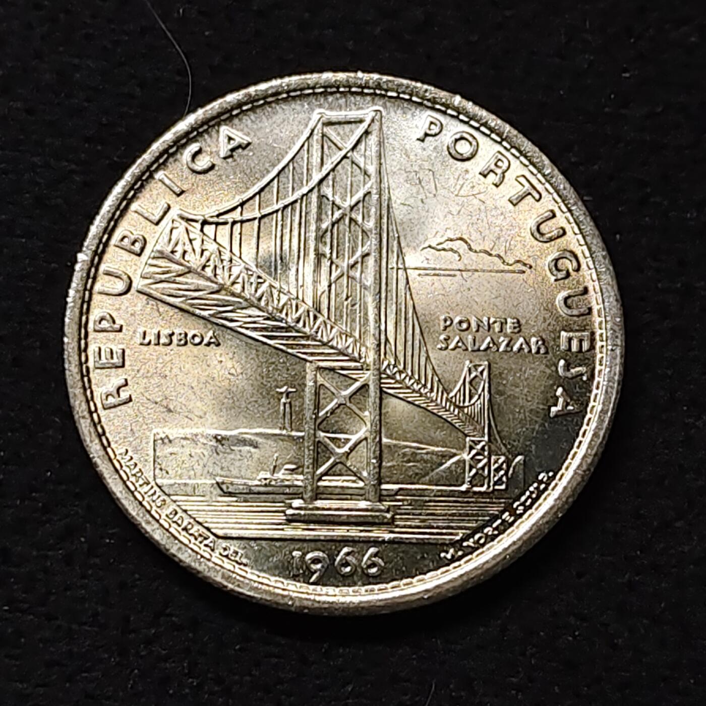 【全场包邮】纯粹捡漏拍474场（免费代拍第11场） 葡萄牙1966年20埃斯库多萨拉扎大桥通车（30毫米10克）纪念银币