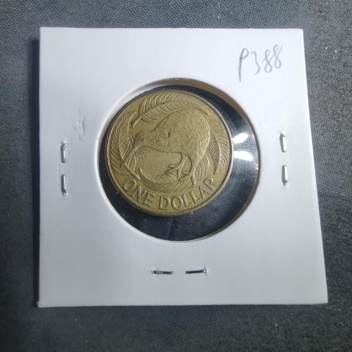 沼泽如烟--第893场 新西兰1990年一元