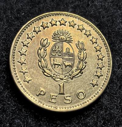 西班牙、丹属西印度、法属殖民地、乌拉圭银币古铜币，周五晚上九点倒数截拍，满百包邮，可寄存半年，喜欢朋友微信扫描二维码可直接参拍 - 好品相乌拉圭1965年1比索，km46