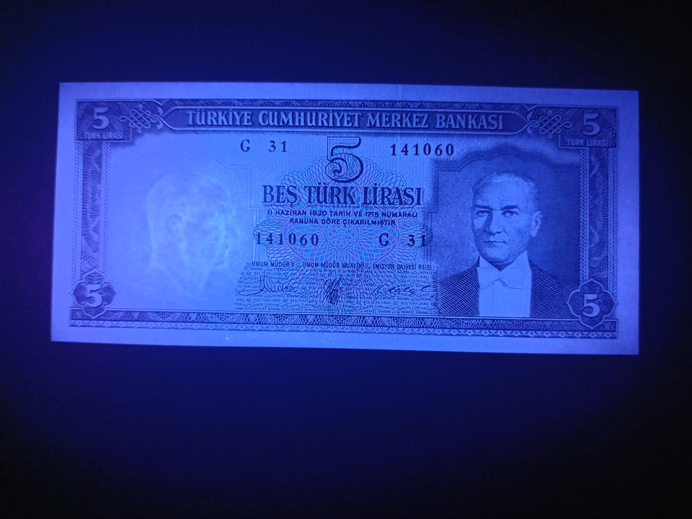 2025十一月第二期，总第200期 土耳其1952版5里拉UNC-，国父凯末尔和摘果妇女，早期少见品种