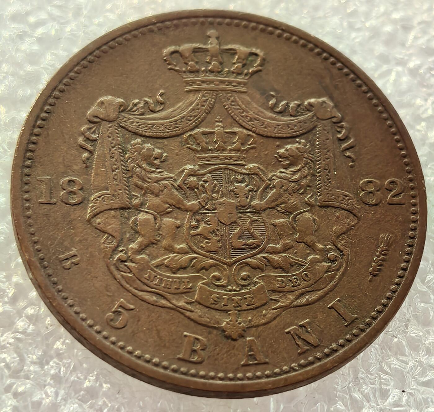  外国优质老铜币银币，周六九点倒数截拍，满百包邮，可寄存半年，喜欢朋友微信扫描二维码可直接参拍