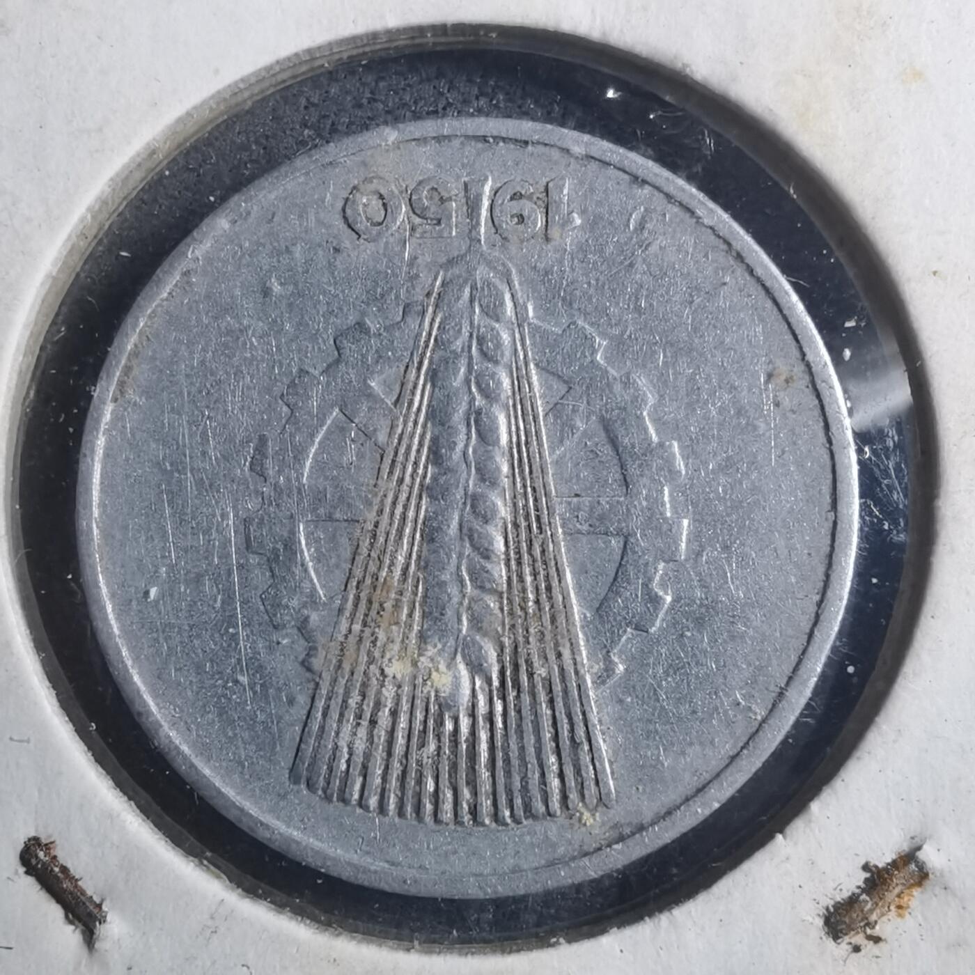 沼泽如烟--第893场 东德1950年10芬尼