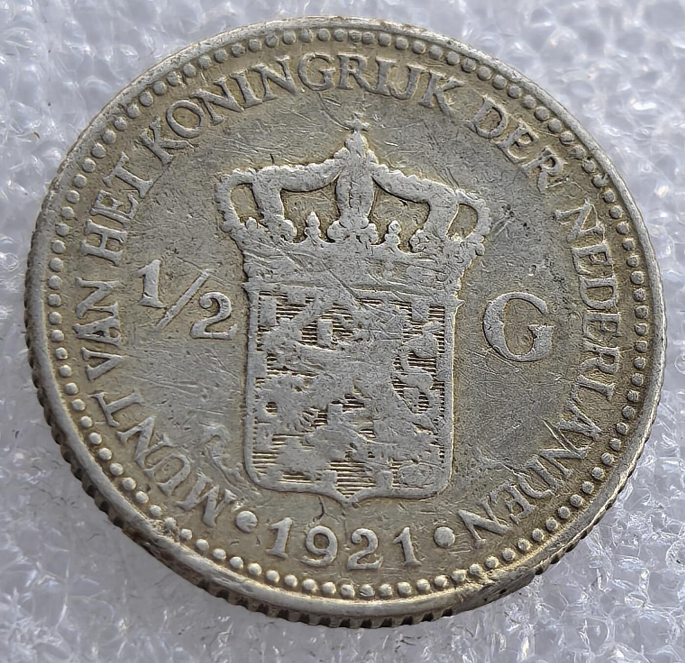  外国优质老铜币银币，周六九点倒数截拍，满百包邮，可寄存半年，喜欢朋友微信扫描二维码可直接参拍