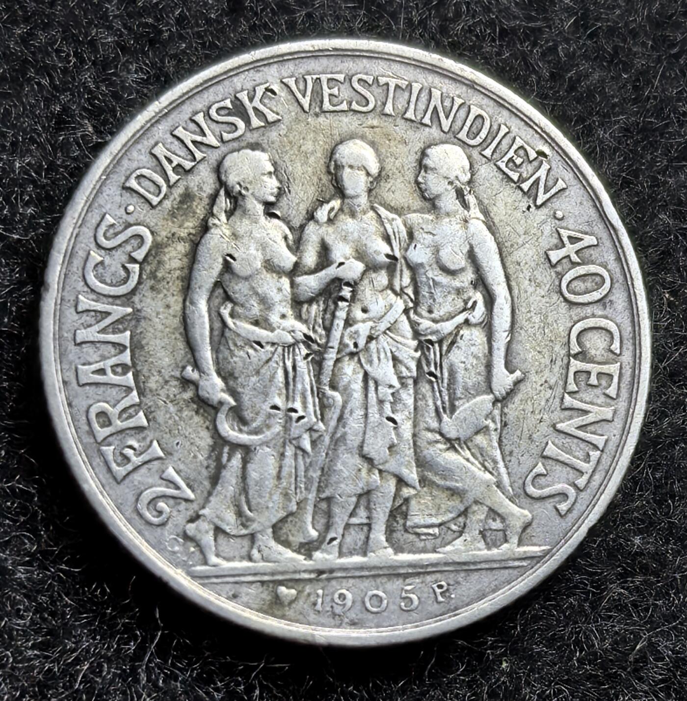 西班牙、丹属西印度、法属殖民地、乌拉圭银币古铜币，周五晚上九点倒数截拍，满百包邮，可寄存半年，喜欢朋友微信扫描二维码可直接参拍 好品丹属西印度1905年40分银币，km80