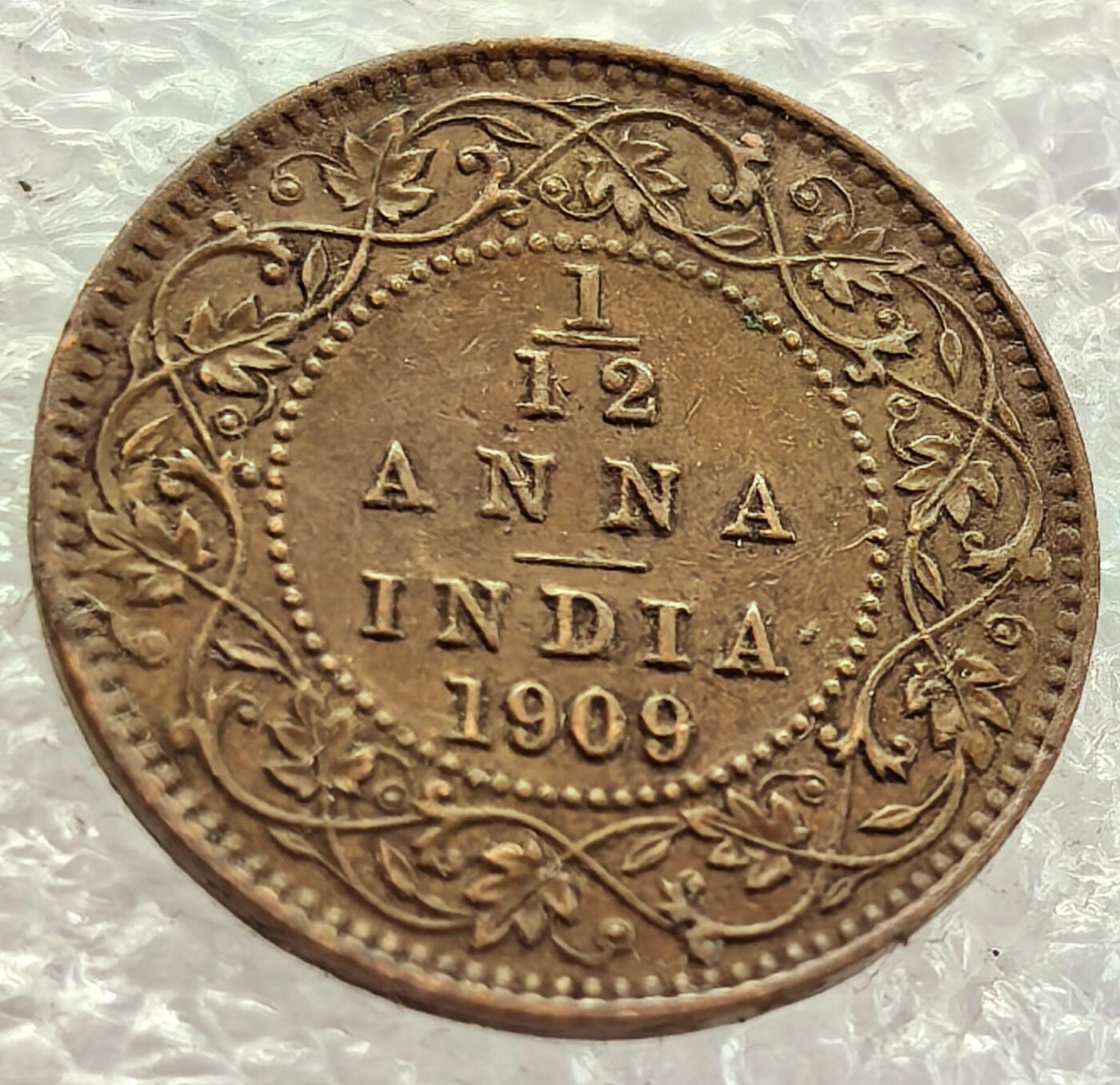  外国优质老铜币银币，周六九点倒数截拍，满百包邮，可寄存半年，喜欢朋友微信扫描二维码可直接参拍 印度爱德华七世1909年1/12安娜