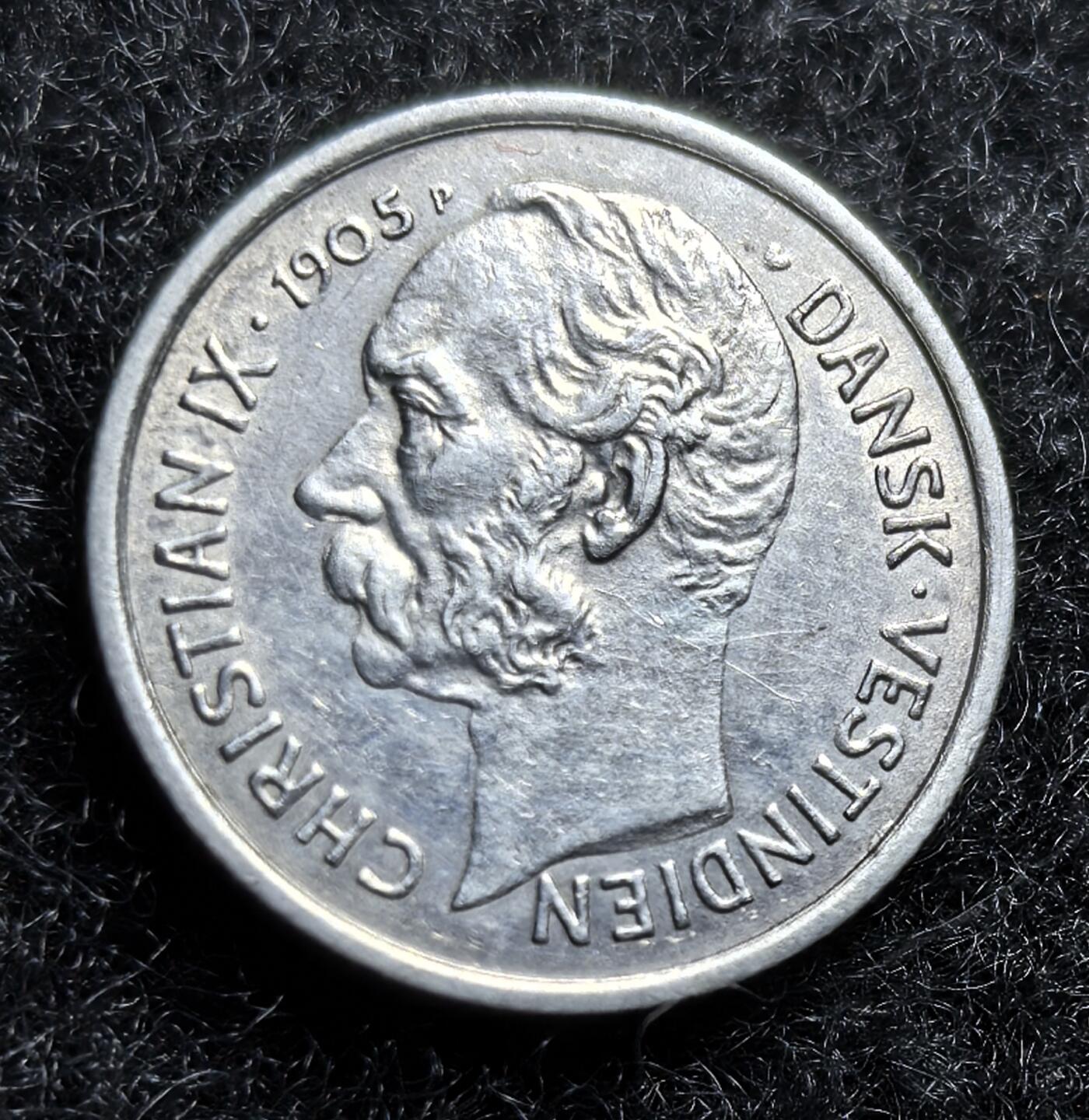 西班牙、丹属西印度、法属殖民地、乌拉圭银币古铜币，周五晚上九点倒数截拍，满百包邮，可寄存半年，喜欢朋友微信扫描二维码可直接参拍 UNC丹属西印度1905年10分银币，km78