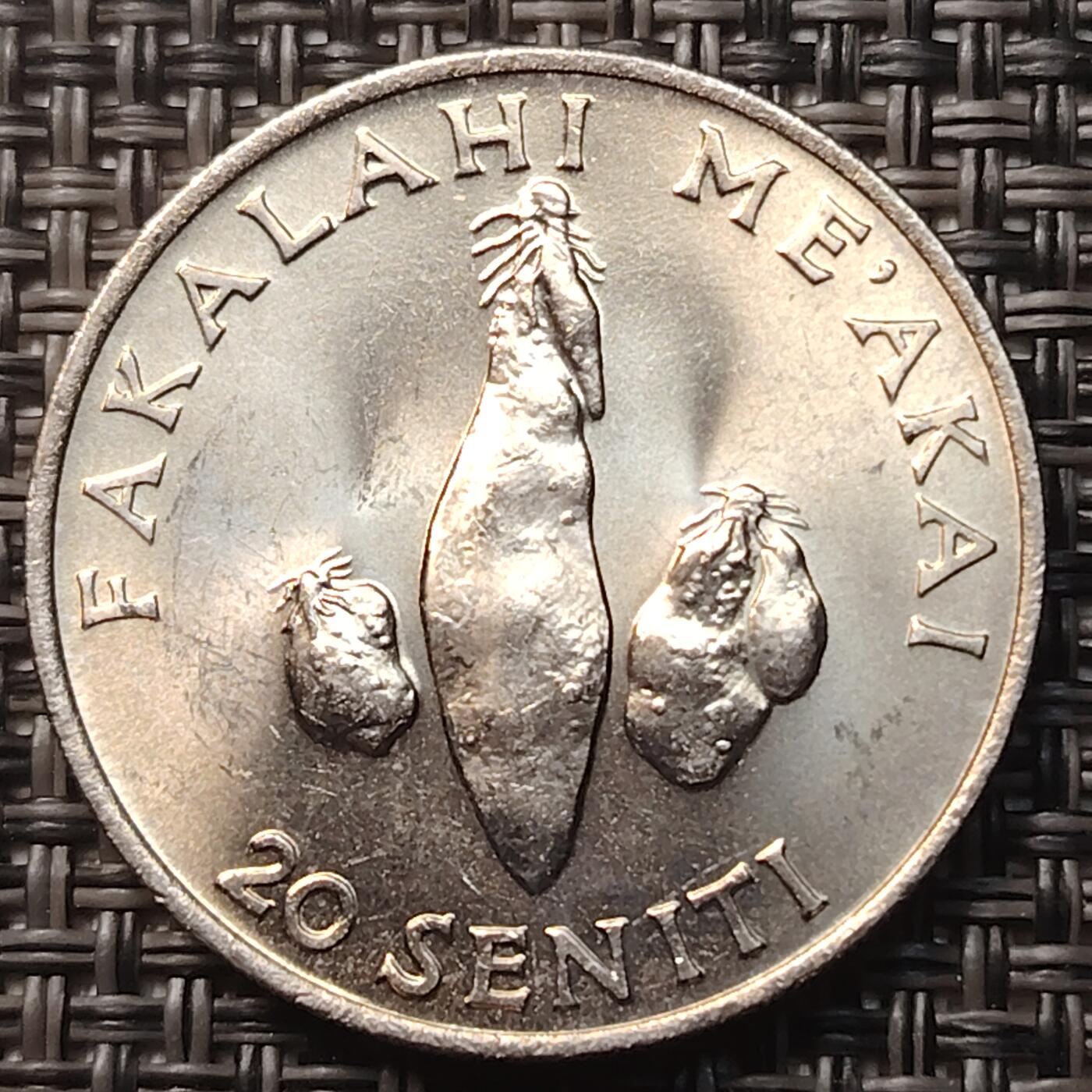 布加迪🐬～世界钱币(上海)🌾第 258 期 /  各国套币和散币 汤加🇹🇴 1981年 20分 FAO纪念币