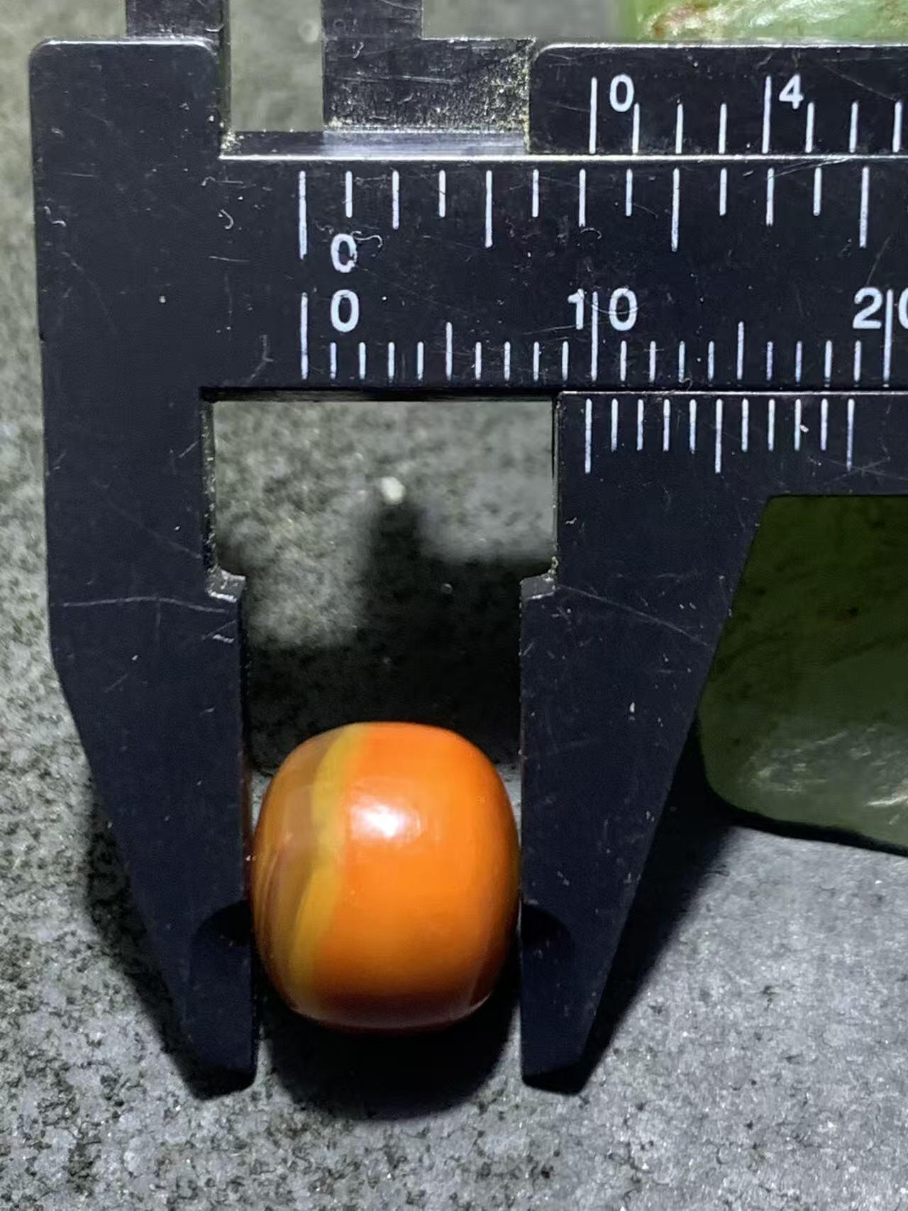 冻料战国红玛瑙老形通货桶珠一个