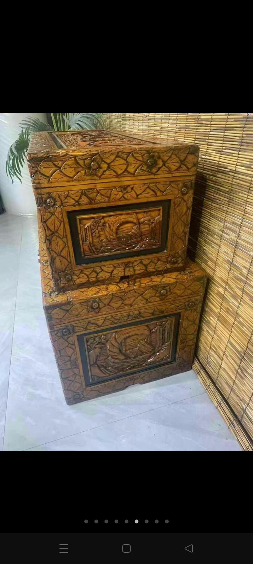 解放时期画箱（樟木），高浮雕，满工雕刻，采用樟木大板材，厚度2公分，雕刻一帆风顺，品相佳，入手即用，大箱100/54/49，小箱88/44/38