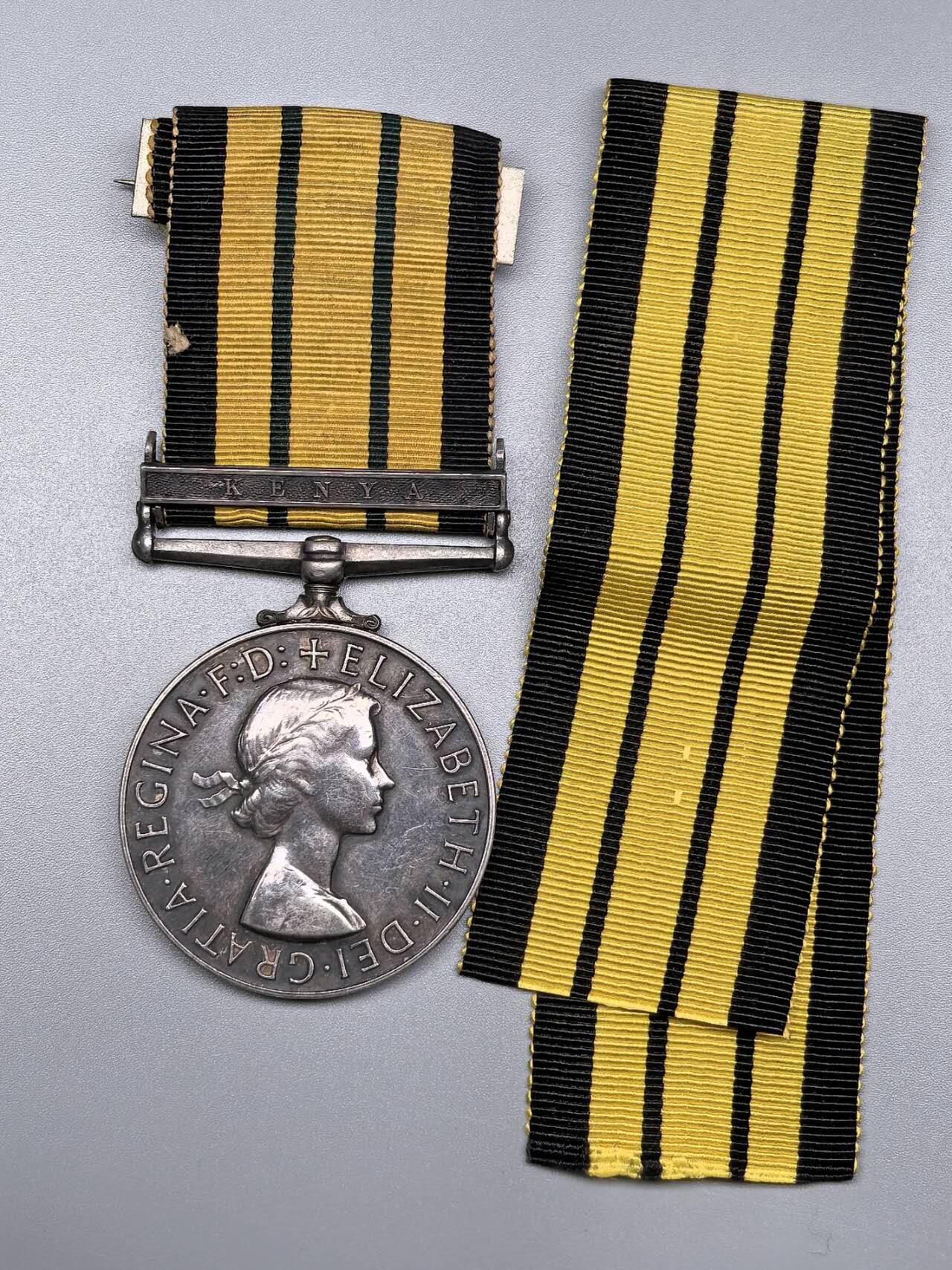 小驴勋章奖章收藏11月8日周六晚6点拍卖（珍爱和平，收藏战争，铭记历史，勿忘国耻，忠党爱国。有偿代拍，送拍规则在简介最后，参拍须阅读规则后再参拍，关系到运费包装发货时效真假辨别等关键信息，拍卖时不再发原图，看大图店主微信码在最后拍品里）