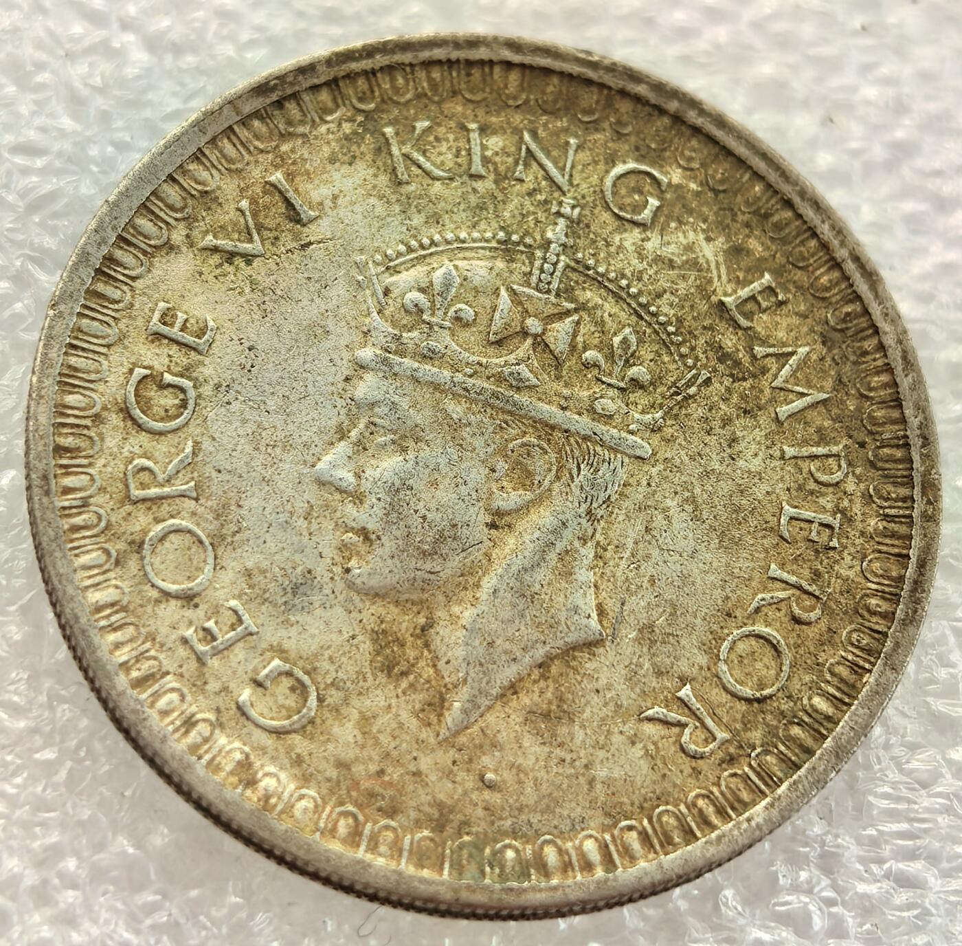  外国优质老铜币银币，周六九点倒数截拍，满百包邮，可寄存半年，喜欢朋友微信扫描二维码可直接参拍