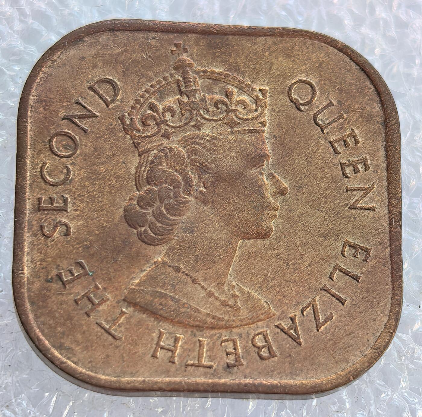  外国优质老铜币银币，周六九点倒数截拍，满百包邮，可寄存半年，喜欢朋友微信扫描二维码可直接参拍