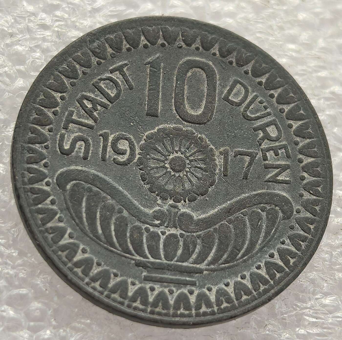  外国优质老铜币银币，周六九点倒数截拍，满百包邮，可寄存半年，喜欢朋友微信扫描二维码可直接参拍