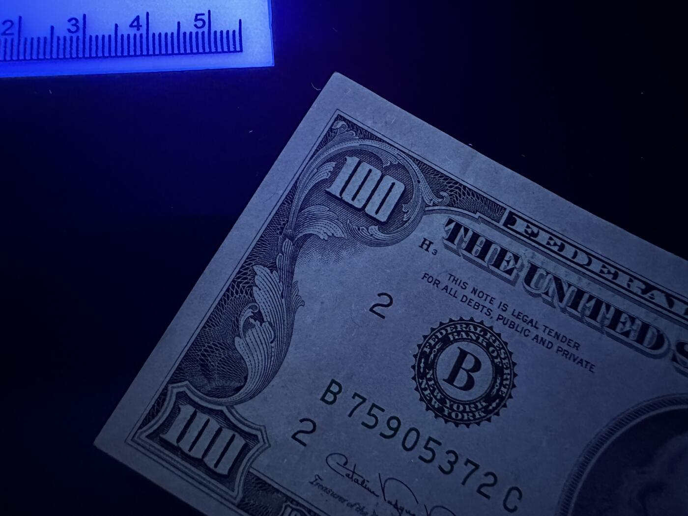 《外钞收藏家》第五百八十二期（精品场）（本平台长期征集拍品、欢迎藏友们联系合作） 1990年美国小头版100美元 UNC-