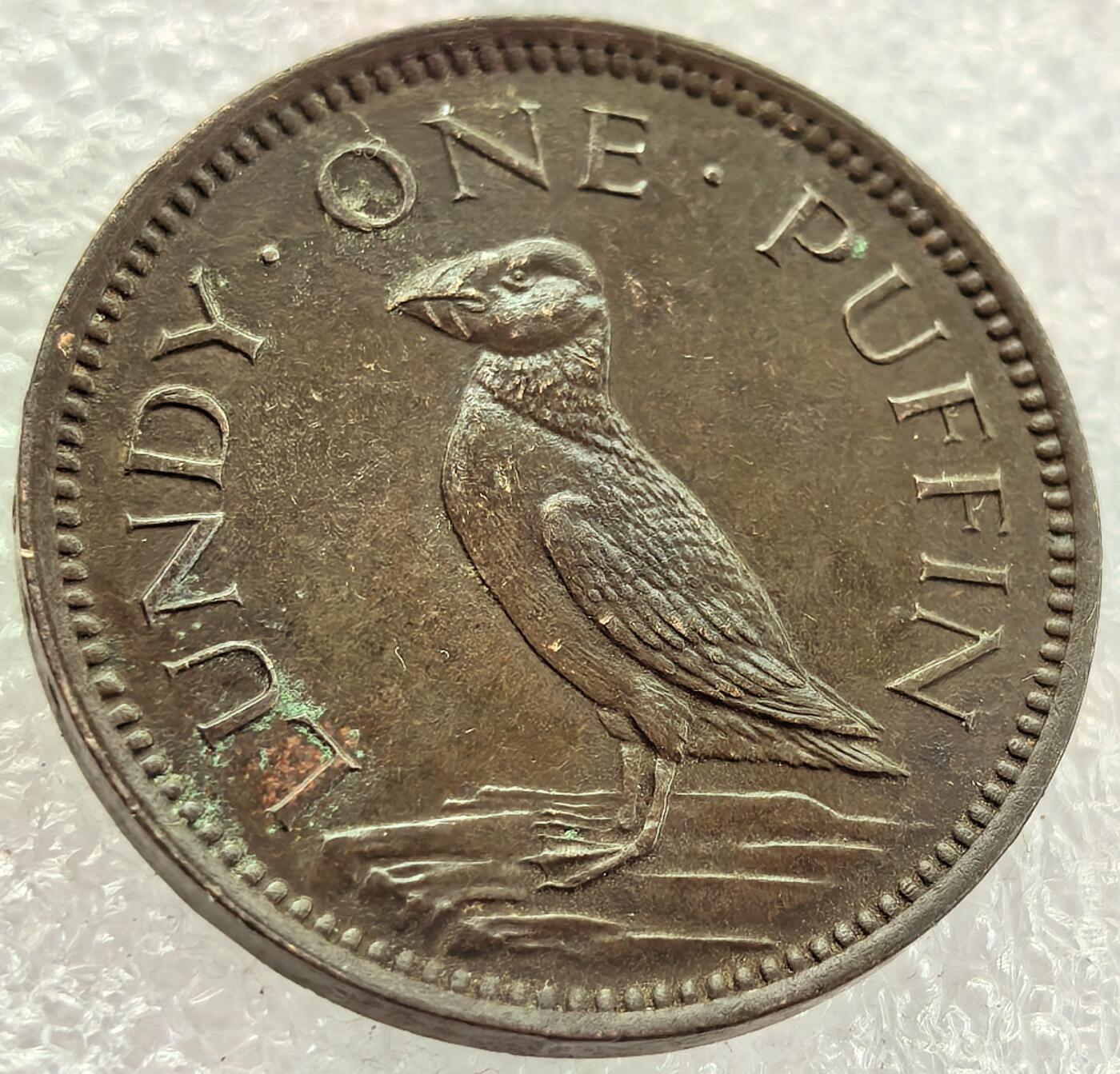  外国优质老铜币银币，周六九点倒数截拍，满百包邮，可寄存半年，喜欢朋友微信扫描二维码可直接参拍 少见伦迪岛1929年1卢比