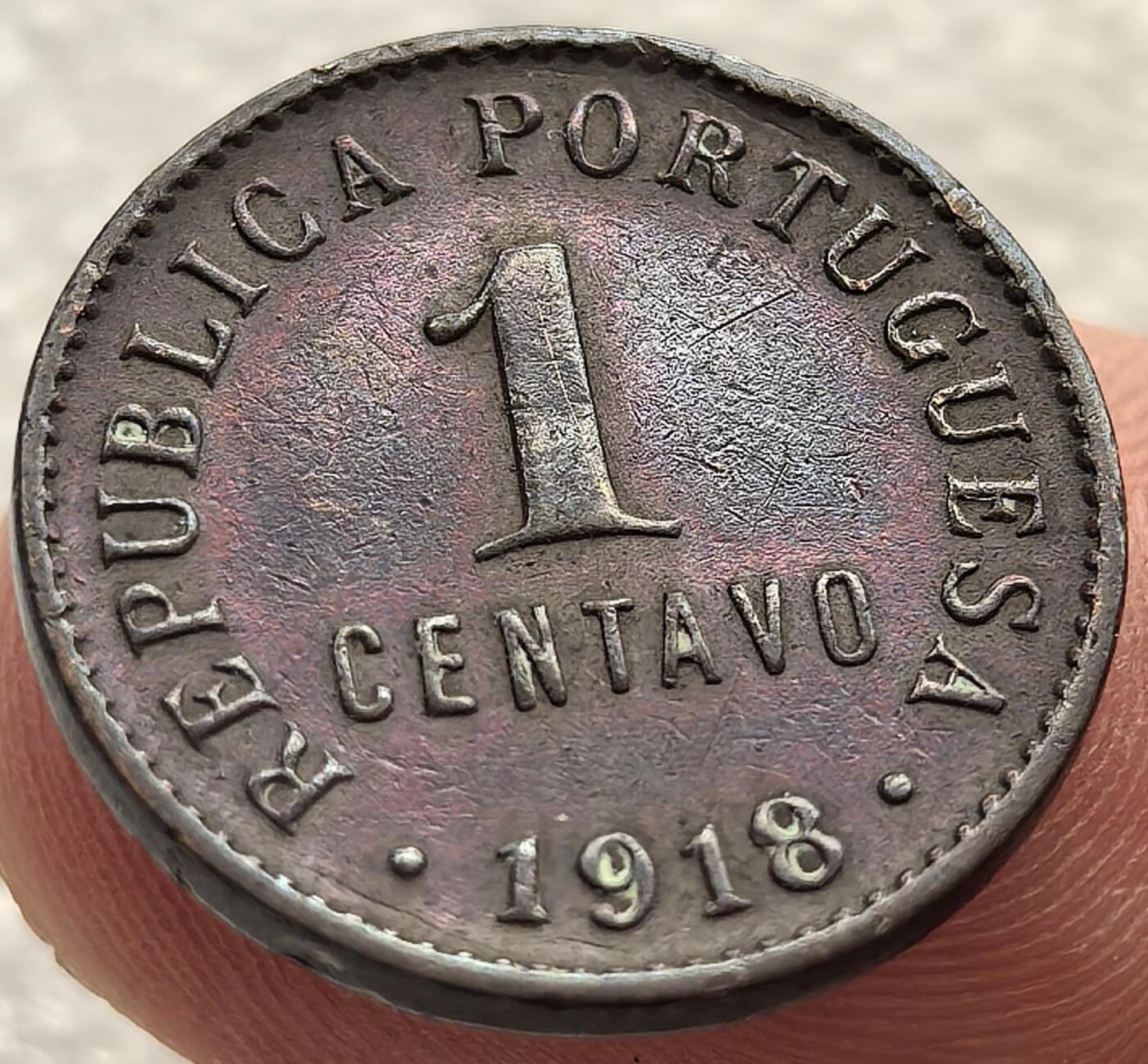  外国优质老铜币银币，周六九点倒数截拍，满百包邮，可寄存半年，喜欢朋友微信扫描二维码可直接参拍