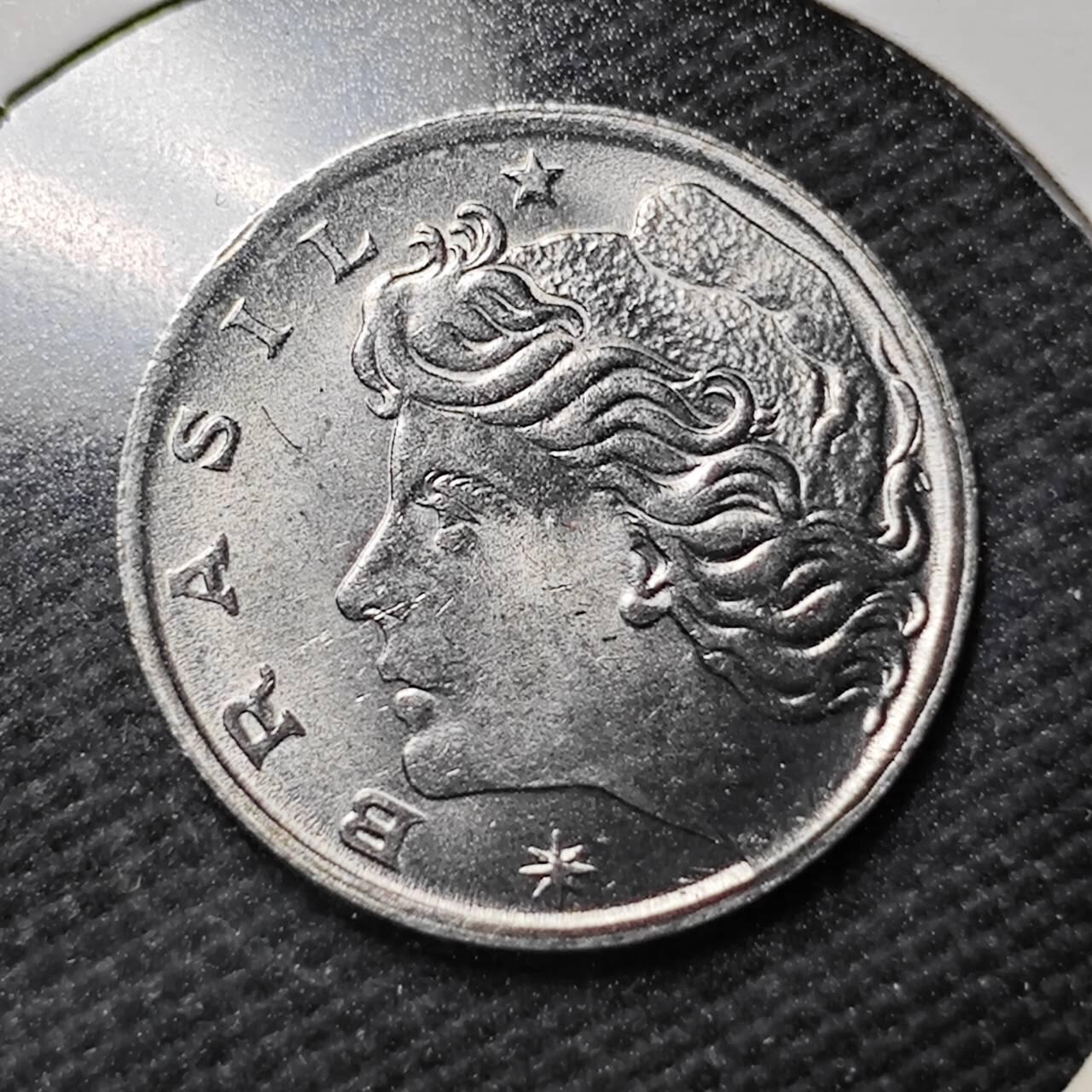 KK钱币收藏小铺  第365场  2月预留时间 周末发货  1975巴西1分农粮纪念币 好品