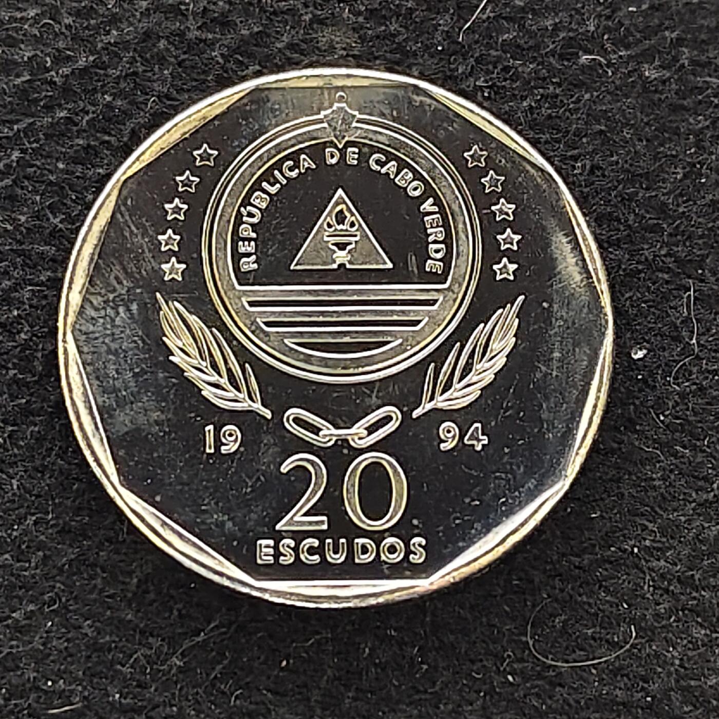 【全场包邮】纯粹捡漏拍474场（免费代拍第11场） 佛得角群岛1994年20埃斯库多-花版三棱草