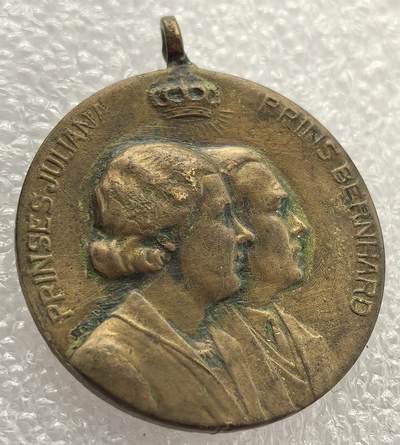  外国优质老铜币银币，周六九点倒数截拍，满百包邮，可寄存半年，喜欢朋友微信扫描二维码可直接参拍 - 荷兰1937年朱莉安娜公主大婚纪念章