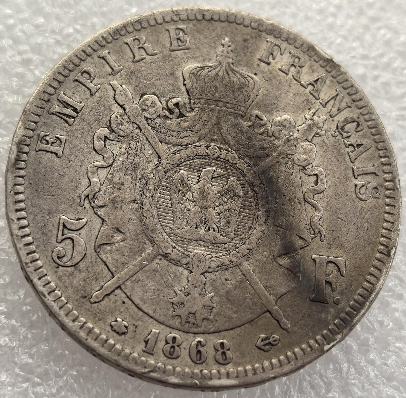  外国优质老铜币银币，周六九点倒数截拍，满百包邮，可寄存半年，喜欢朋友微信扫描二维码可直接参拍