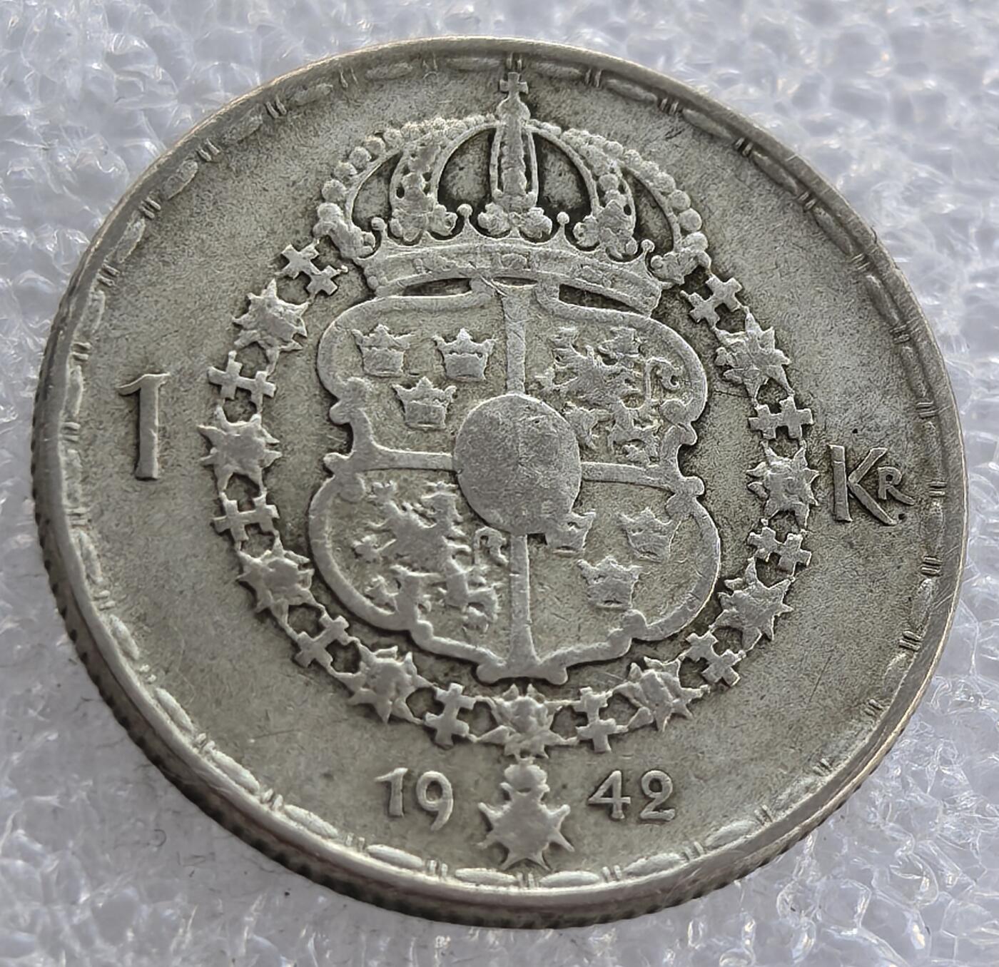  外国优质老铜币银币，周六九点倒数截拍，满百包邮，可寄存半年，喜欢朋友微信扫描二维码可直接参拍