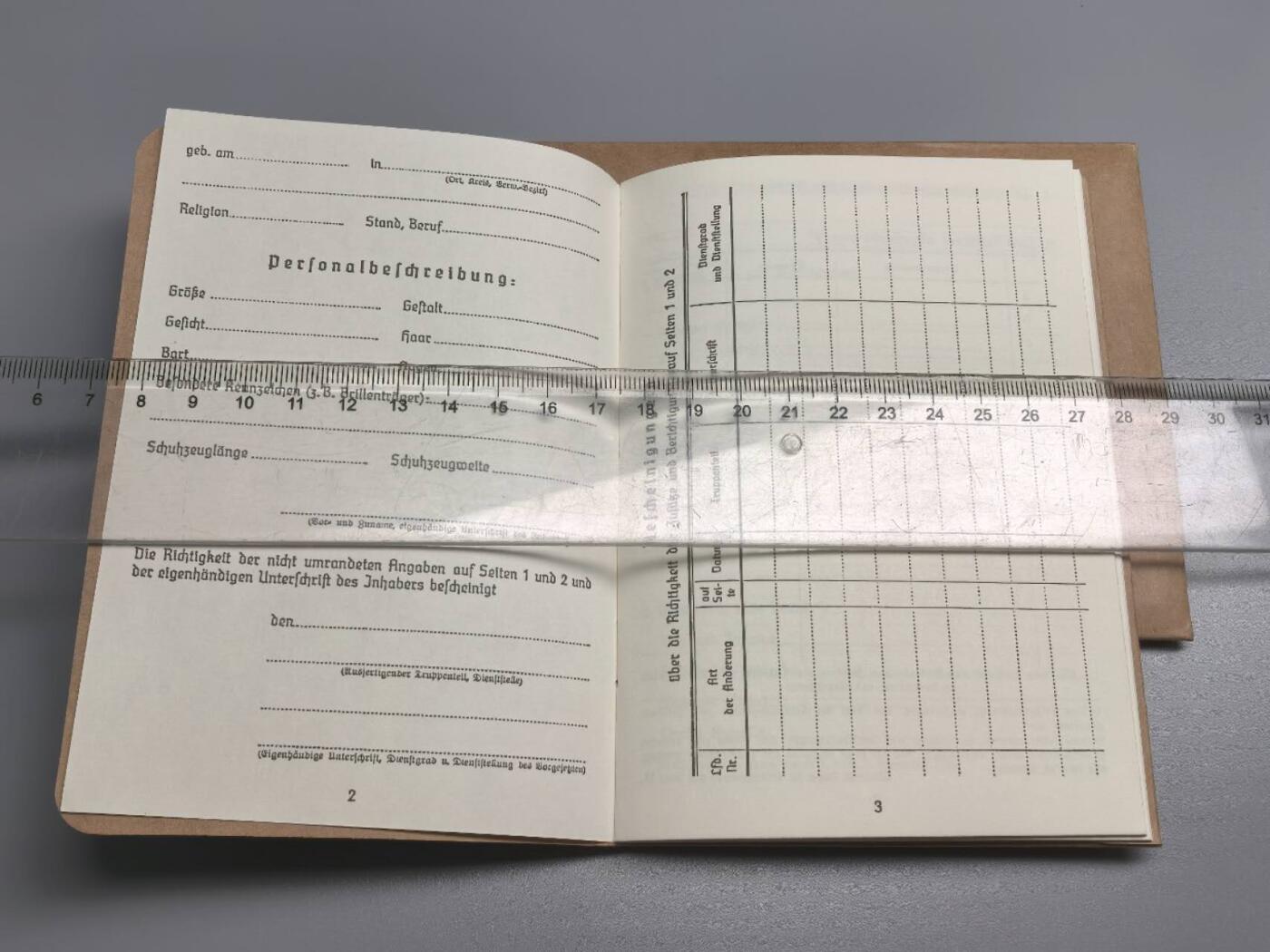 小驴勋章奖章收藏11月8日周六晚6点拍卖（珍爱和平，收藏战争，铭记历史，勿忘国耻，忠党爱国。有偿代拍，送拍规则在简介最后，参拍须阅读规则后再参拍，关系到运费包装发货时效真假辨别等关键信息，拍卖时不再发原图，看大图店主微信码在最后拍品里） 复刻  士兵证