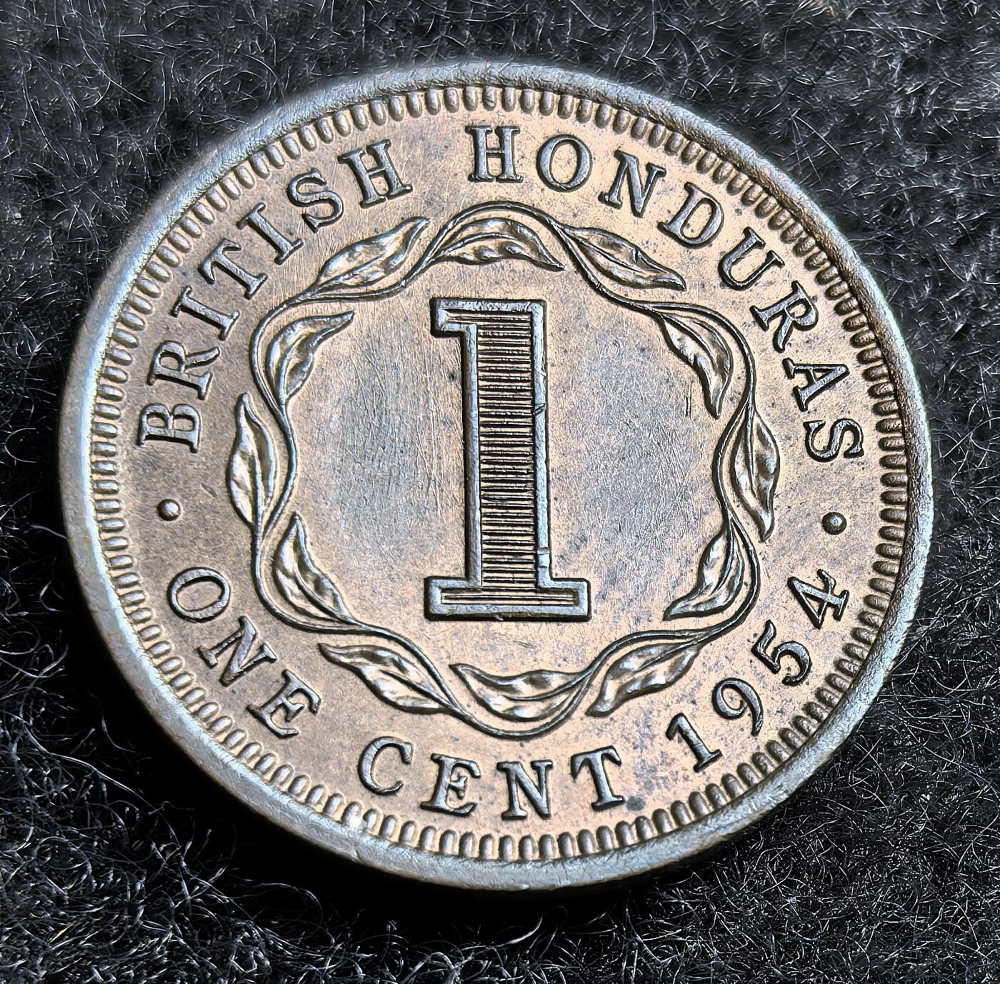 西班牙、丹属西印度、法属殖民地、乌拉圭银币古铜币，周五晚上九点倒数截拍，满百包邮，可寄存半年，喜欢朋友微信扫描二维码可直接参拍 稀少品英属洪都拉斯1954年1分，km27