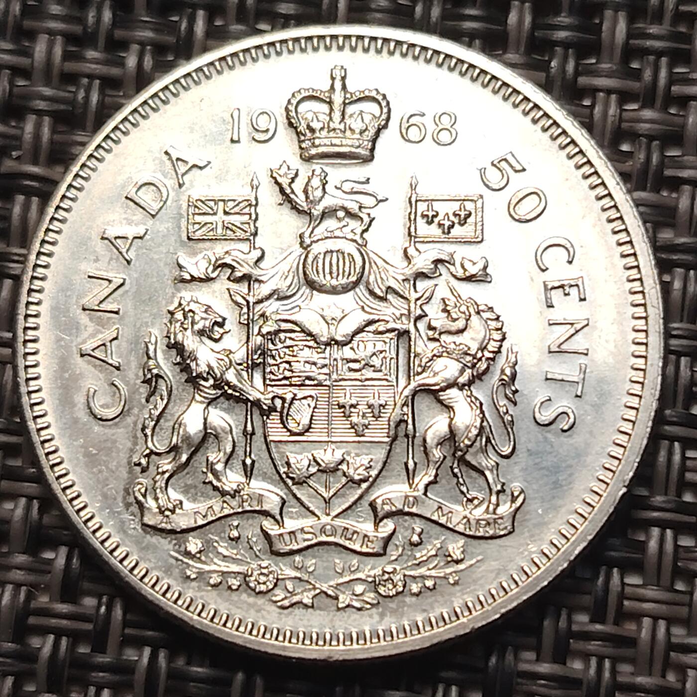 布加迪🐬～世界钱币(上海)🌾第 258 期 /  各国套币和散币 加拿大🇨🇦 1968年 50分 早期年份