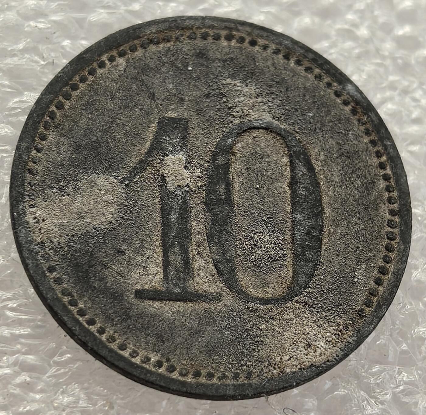  外国优质老铜币银币，周六九点倒数截拍，满百包邮，可寄存半年，喜欢朋友微信扫描二维码可直接参拍