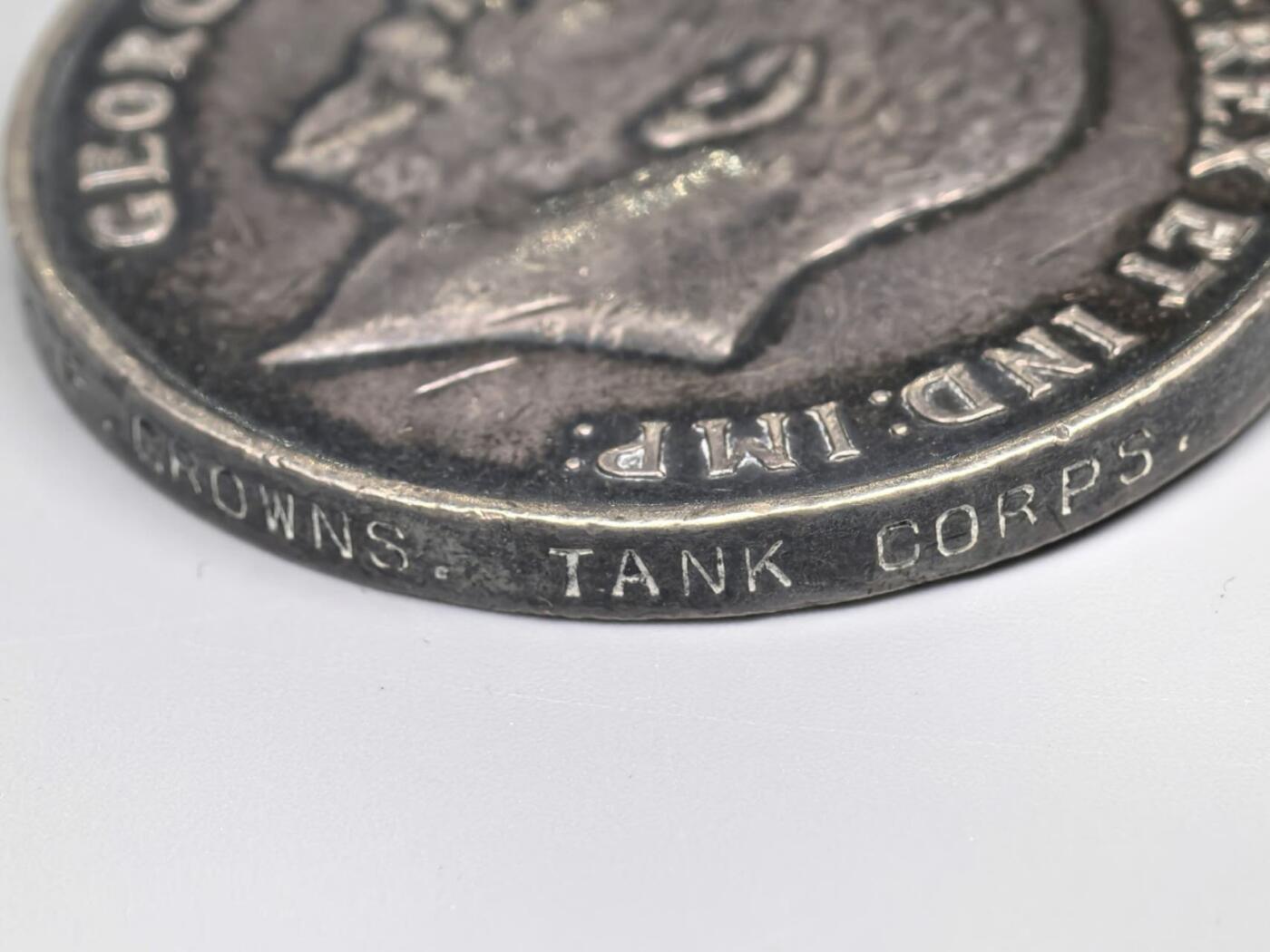 小驴勋章奖章收藏11月8日周六晚6点拍卖（珍爱和平，收藏战争，铭记历史，勿忘国耻，忠党爱国。有偿代拍，送拍规则在简介最后，参拍须阅读规则后再参拍，关系到运费包装发货时效真假辨别等关键信息，拍卖时不再发原图，看大图店主微信码在最后拍品里）