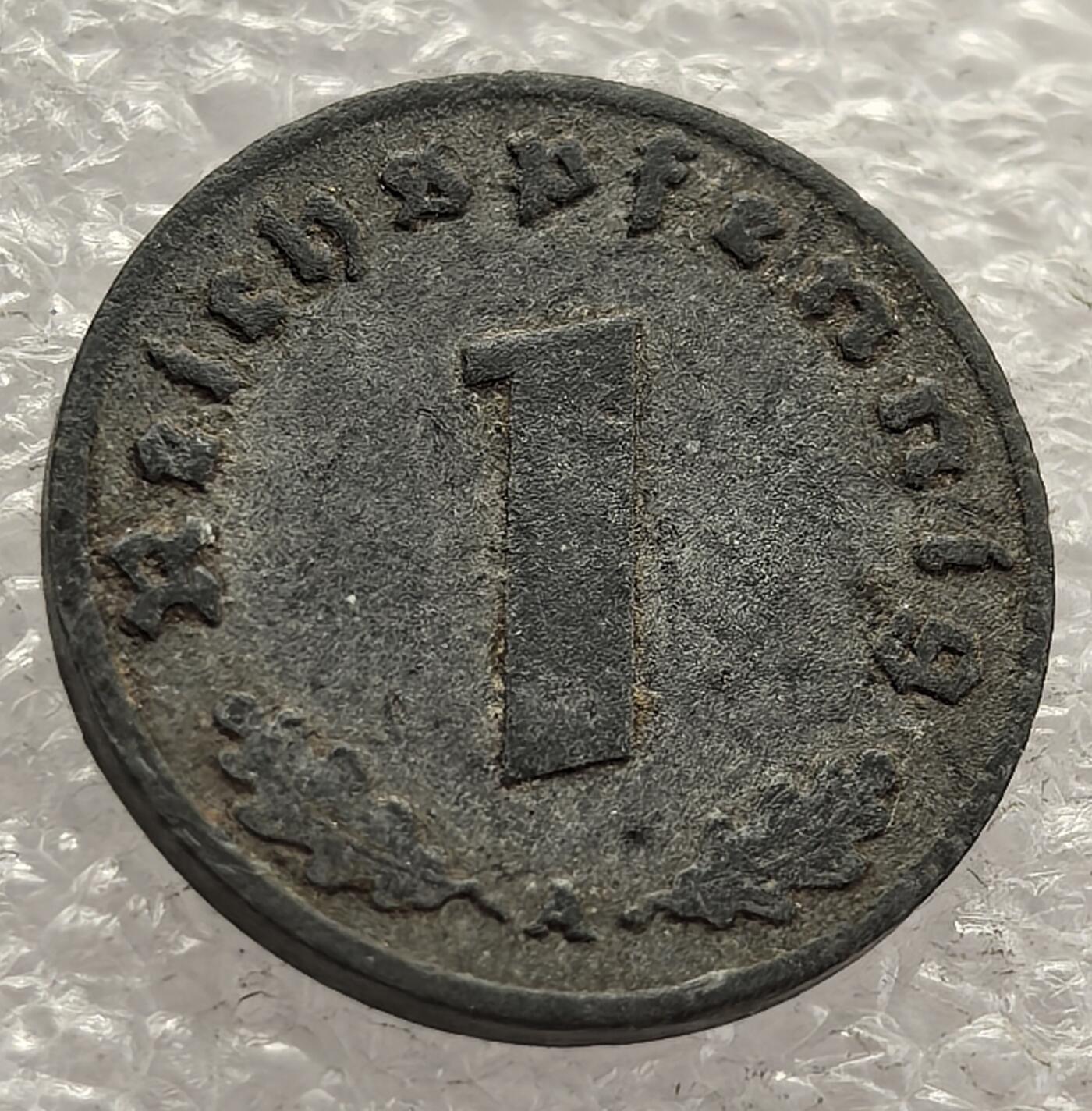  外国优质老铜币银币，周六九点倒数截拍，满百包邮，可寄存半年，喜欢朋友微信扫描二维码可直接参拍 德国1941年1芬尼A版