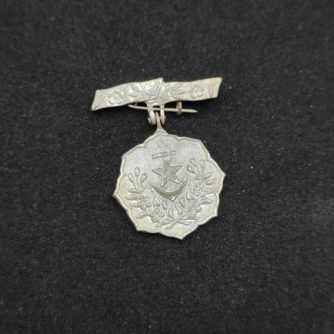 0元起拍勋章 第308期 咸鱼国勋章拍卖专场 11月7日（周日）下午6：00开始 日本战时妇人会徽章