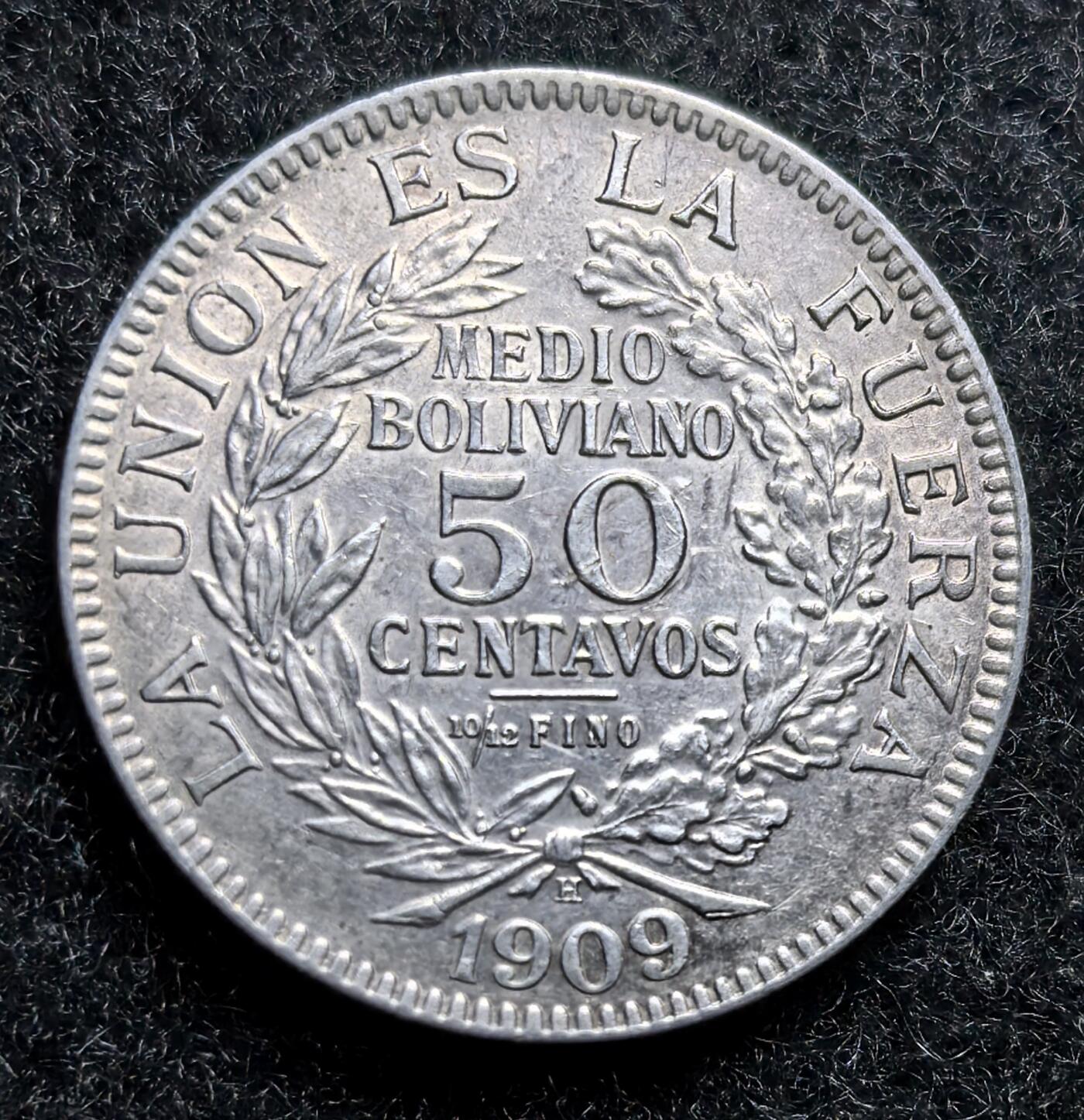 西班牙、丹属西印度、法属殖民地、乌拉圭银币古铜币，周五晚上九点倒数截拍，满百包邮，可寄存半年，喜欢朋友微信扫描二维码可直接参拍 好品相玻利维亚1909年50分银币,km177