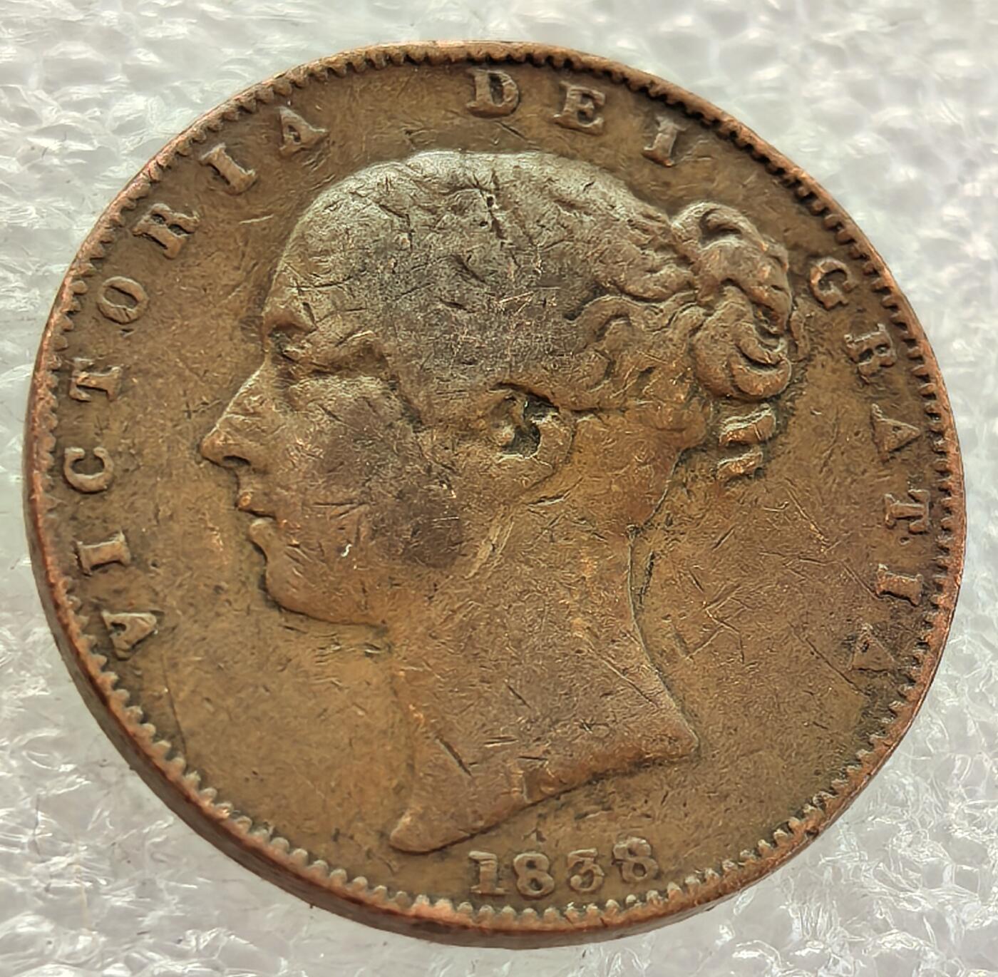  外国优质老铜币银币，周六九点倒数截拍，满百包邮，可寄存半年，喜欢朋友微信扫描二维码可直接参拍 英国1838年1法新