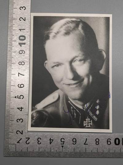 小驴勋章奖章收藏11月8日周六晚6点拍卖（珍爱和平，收藏战争，铭记历史，勿忘国耻，忠党爱国。有偿代拍，送拍规则在简介最后，参拍须阅读规则后再参拍，关系到运费包装发货时效真假辨别等关键信息，拍卖时不再发原图，看大图店主微信码在最后拍品里） - SS警察师Heinz Jürgens战后爱克发水印相纸正反双亲签