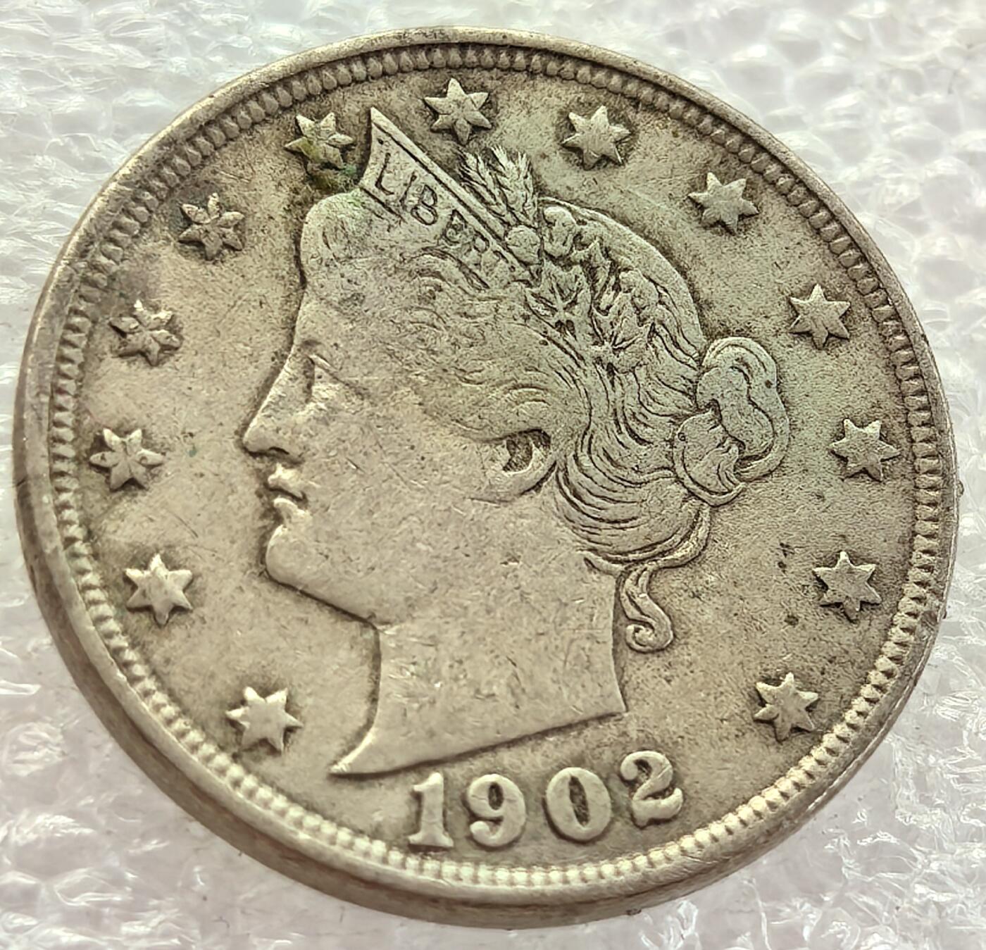  外国优质老铜币银币，周六九点倒数截拍，满百包邮，可寄存半年，喜欢朋友微信扫描二维码可直接参拍