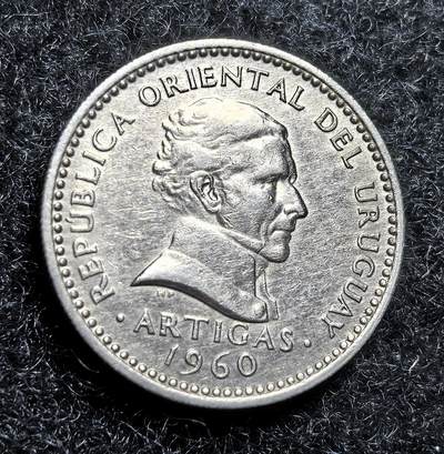 西班牙、丹属西印度、法属殖民地、乌拉圭银币古铜币，周五晚上九点倒数截拍，满百包邮，可寄存半年，喜欢朋友微信扫描二维码可直接参拍 - AU品相乌拉圭1960年50分，km41