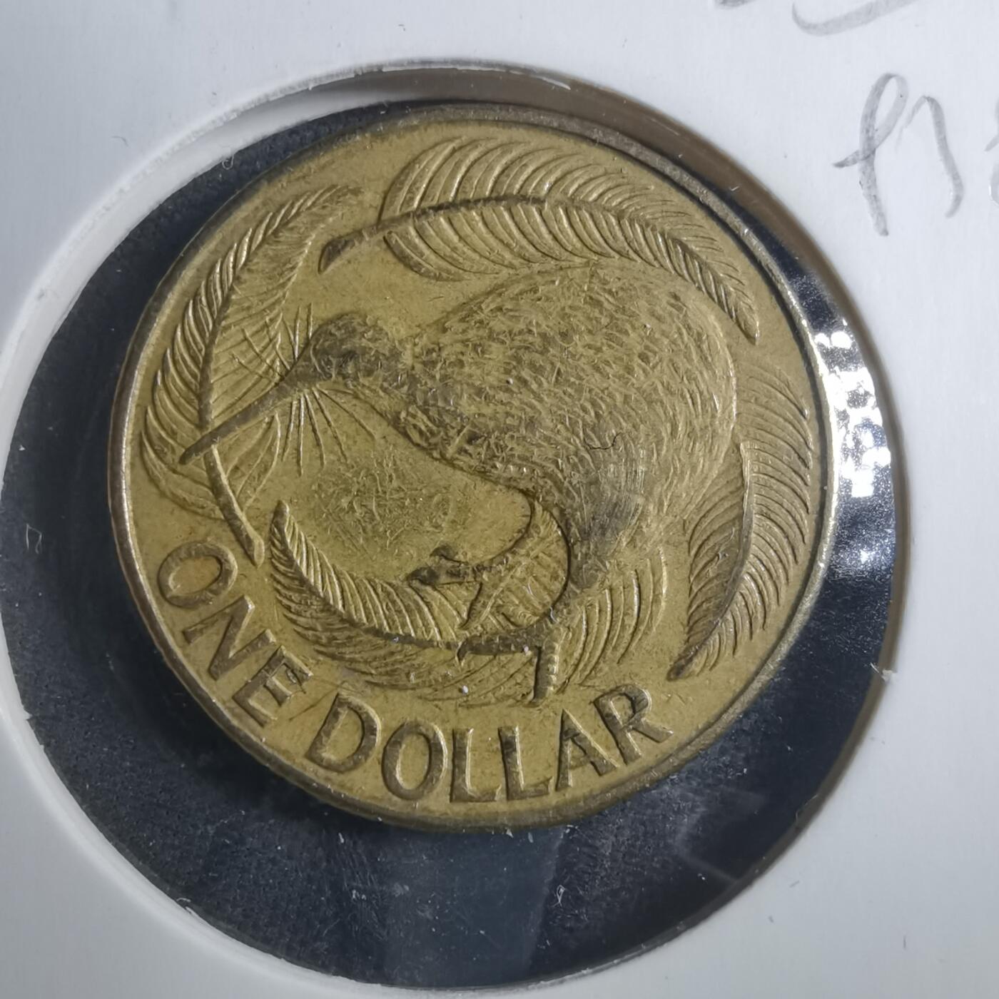 沼泽如烟--第893场 新西兰1990年一元